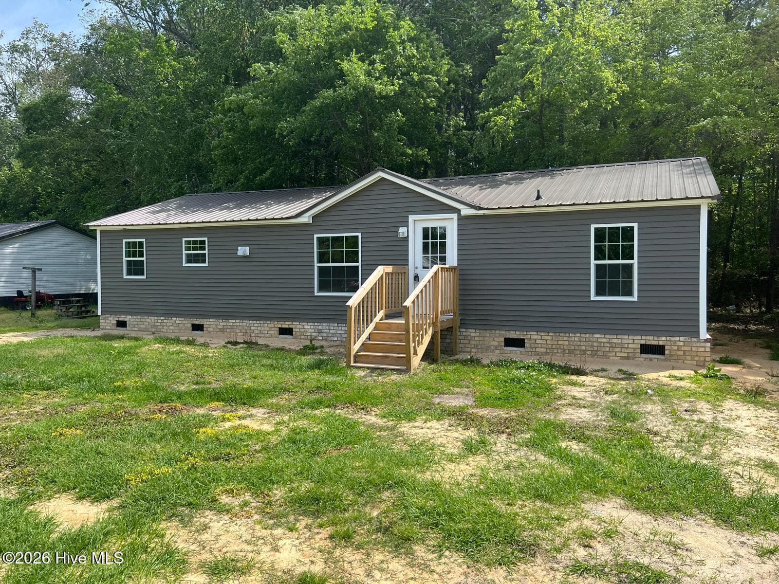 Manufactured Home at 84 Willow Creek Lane, Whiteville, NC 28472, photo 2 of 15