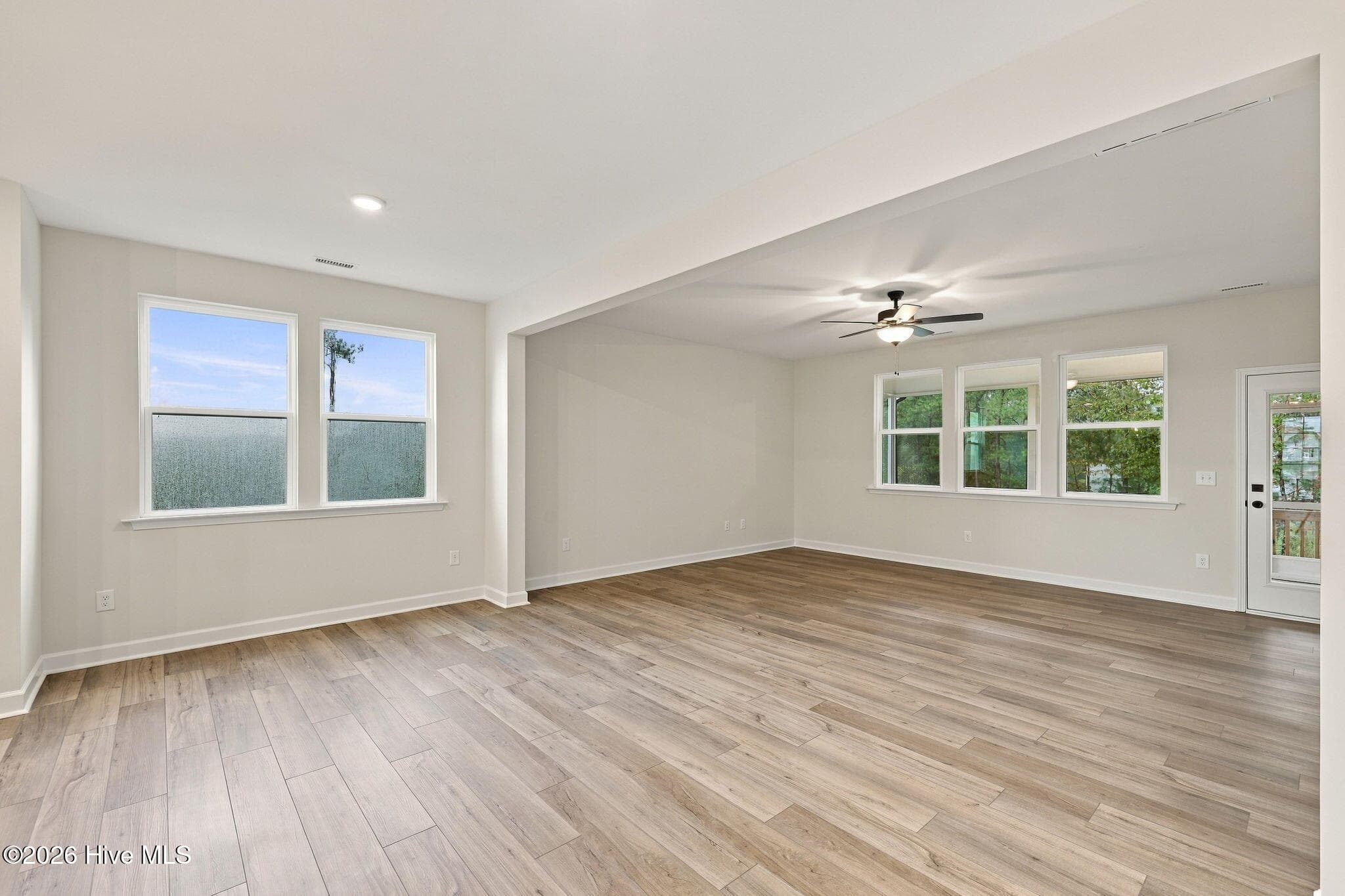 Single Family Residence at 347 Queensferry Lane, Aberdeen, NC 28315, photo 18 of 87