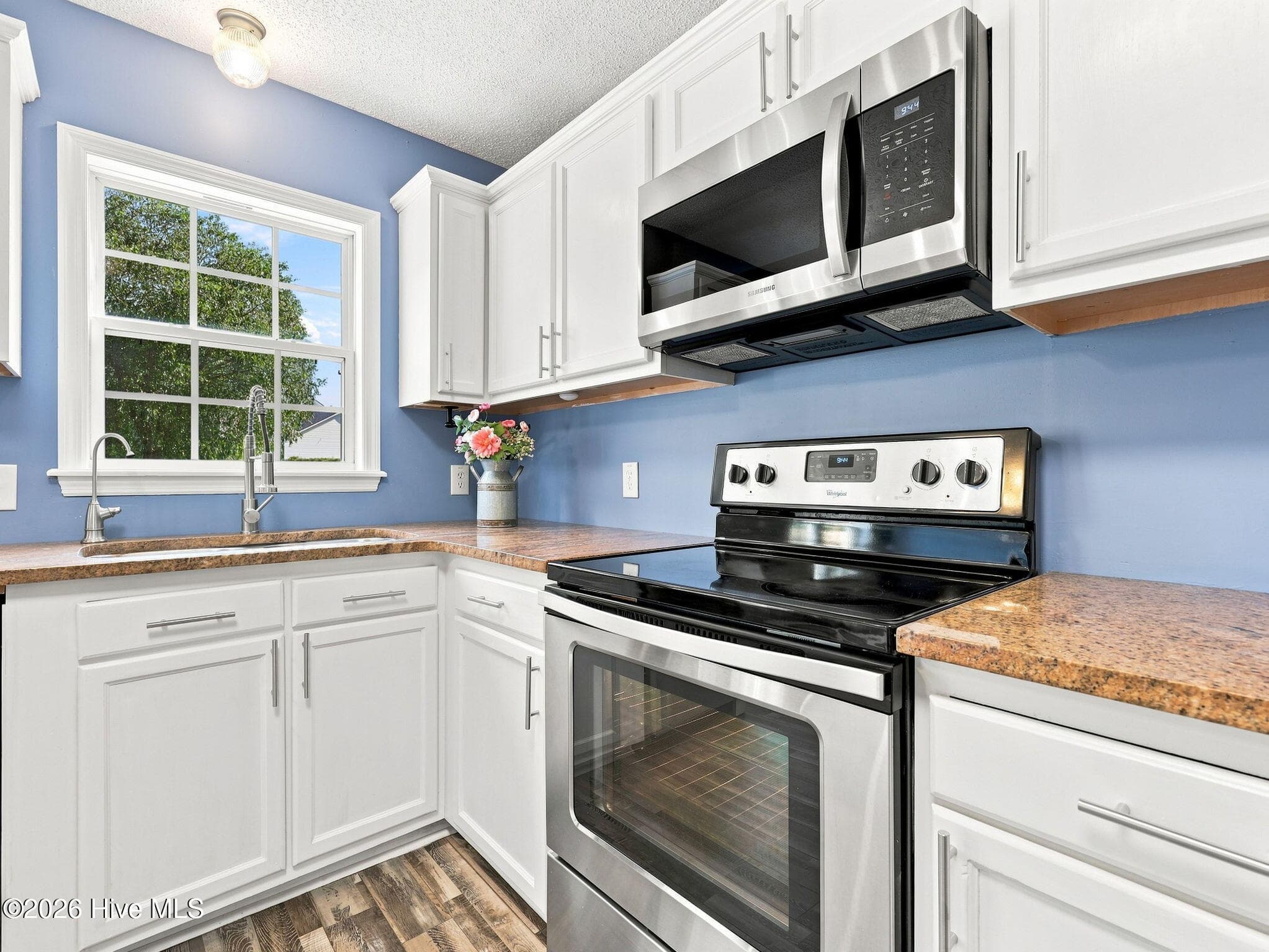 Single Family Residence at 116 Trailwood Drive, Hubert, NC 28539, photo 14 of 55