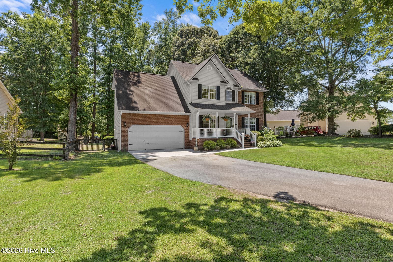 Single Family Residence at 125 Dockside Drive, Jacksonville, NC 28546, photo 3 of 47