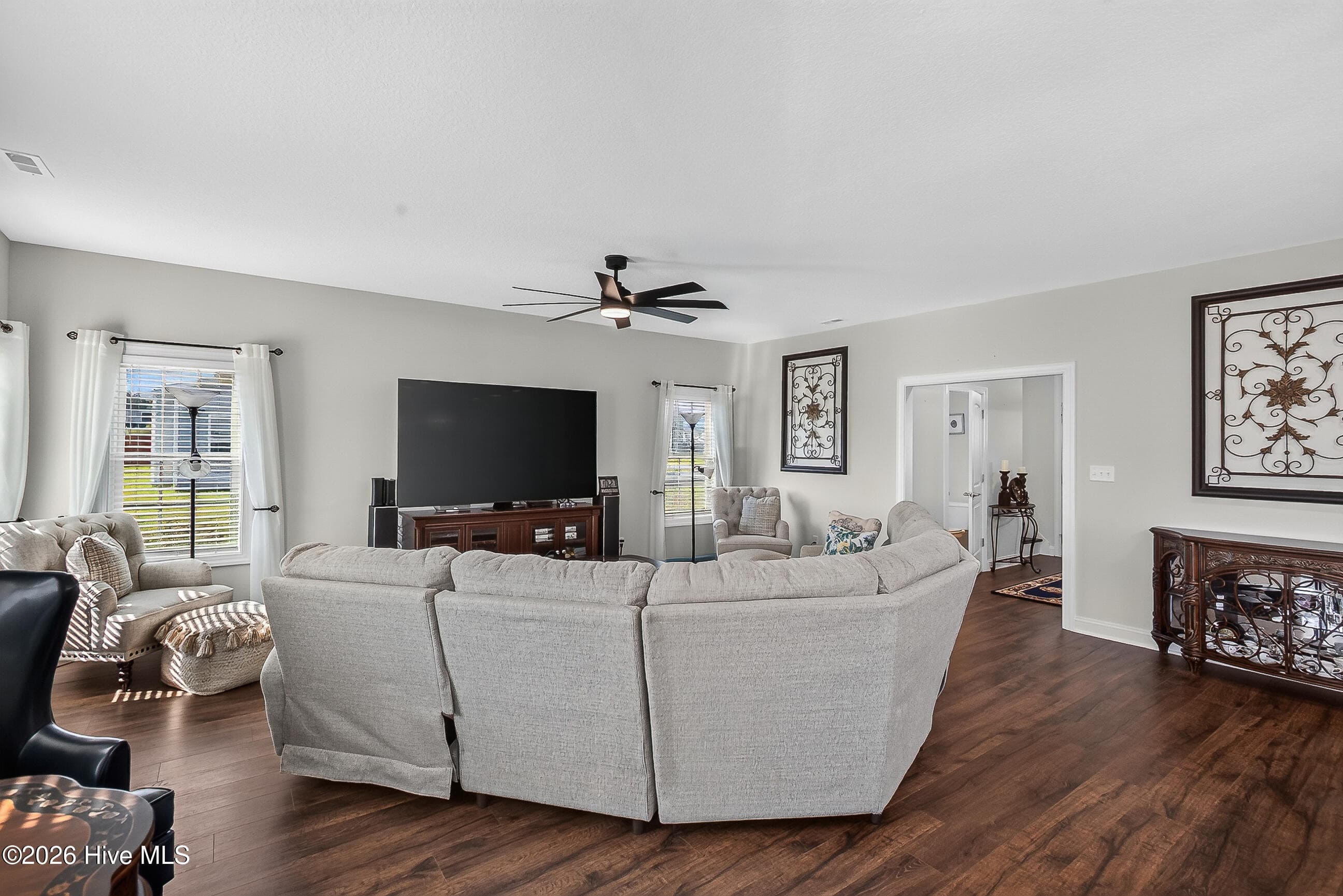 Single Family Residence at 318 Naval Store Drive, Jacksonville, NC 28546, photo 12 of 47