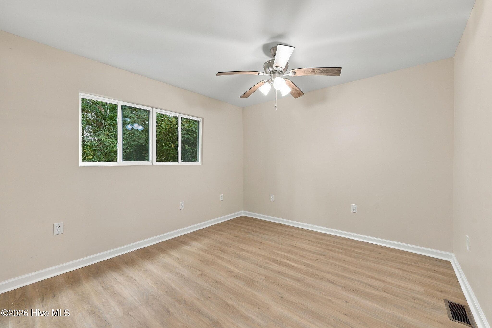 Single Family Residence at 23526 Nc 33 E, Aurora, NC 27806, photo 15 of 44