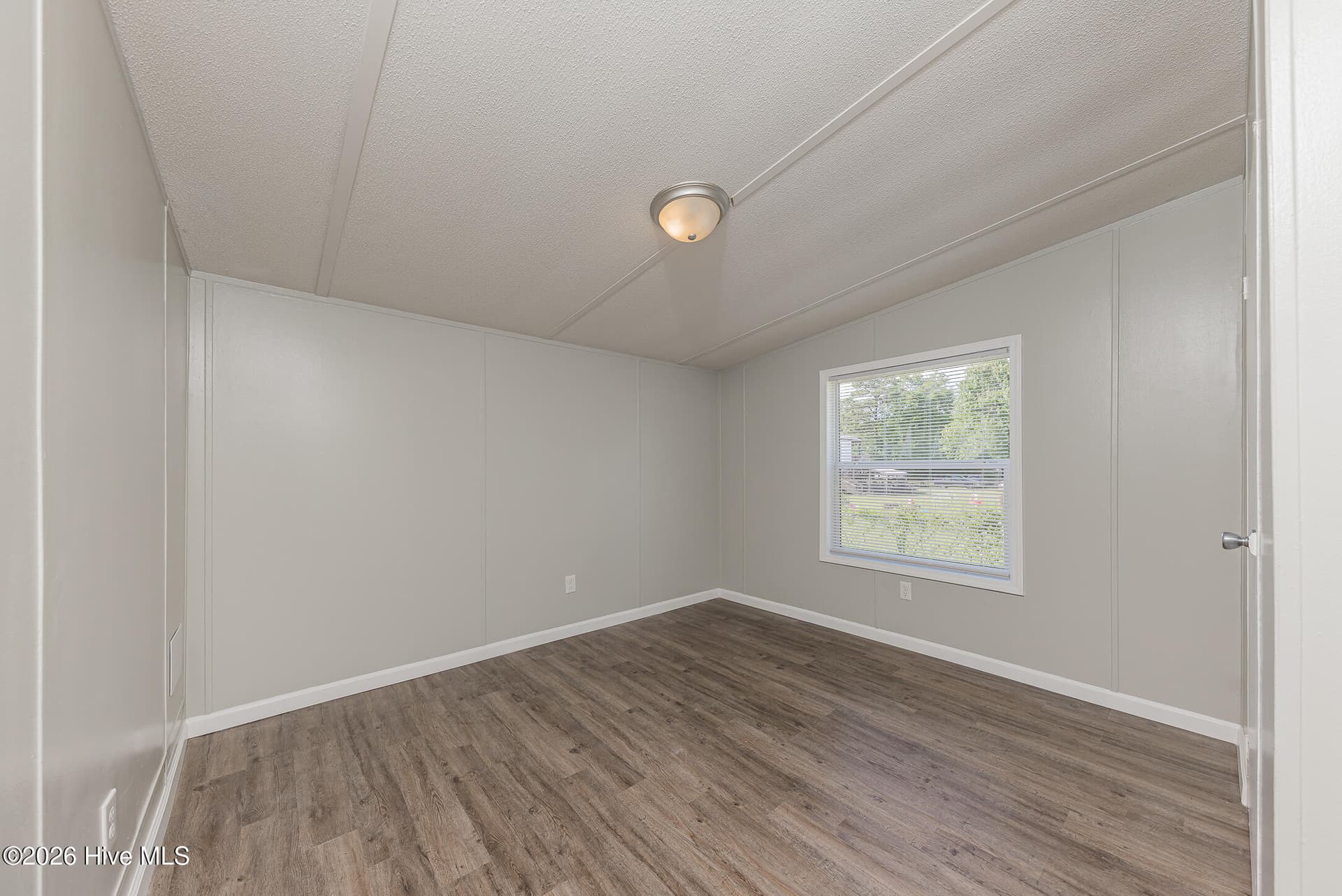 Manufactured Home at 122 Woodbrook Drive, Midway Park, NC 28544, photo 41 of 47