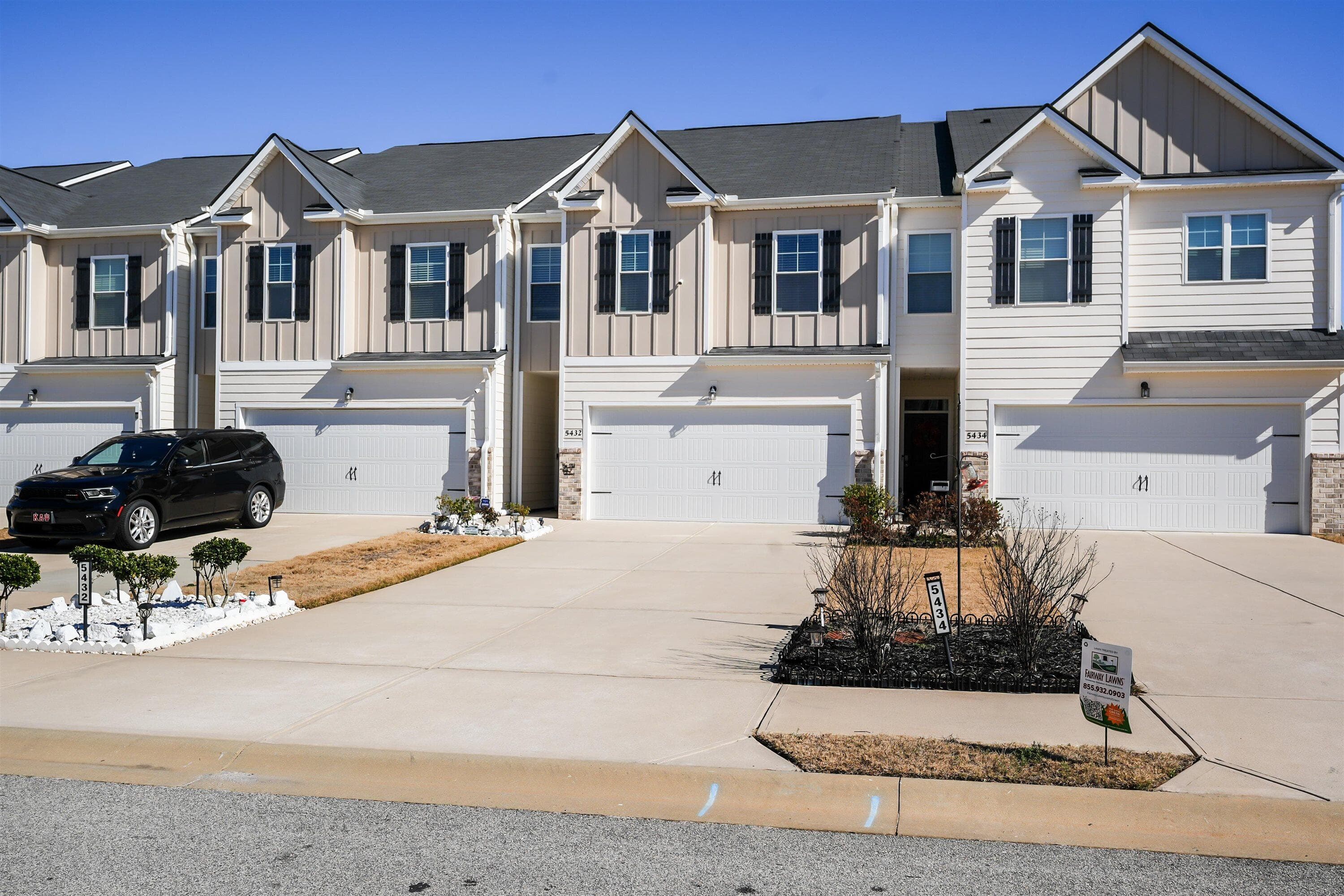 Townhouse at 5432 Thrasher Lane, Hephzibah, GA 30815, photo 2 of 36