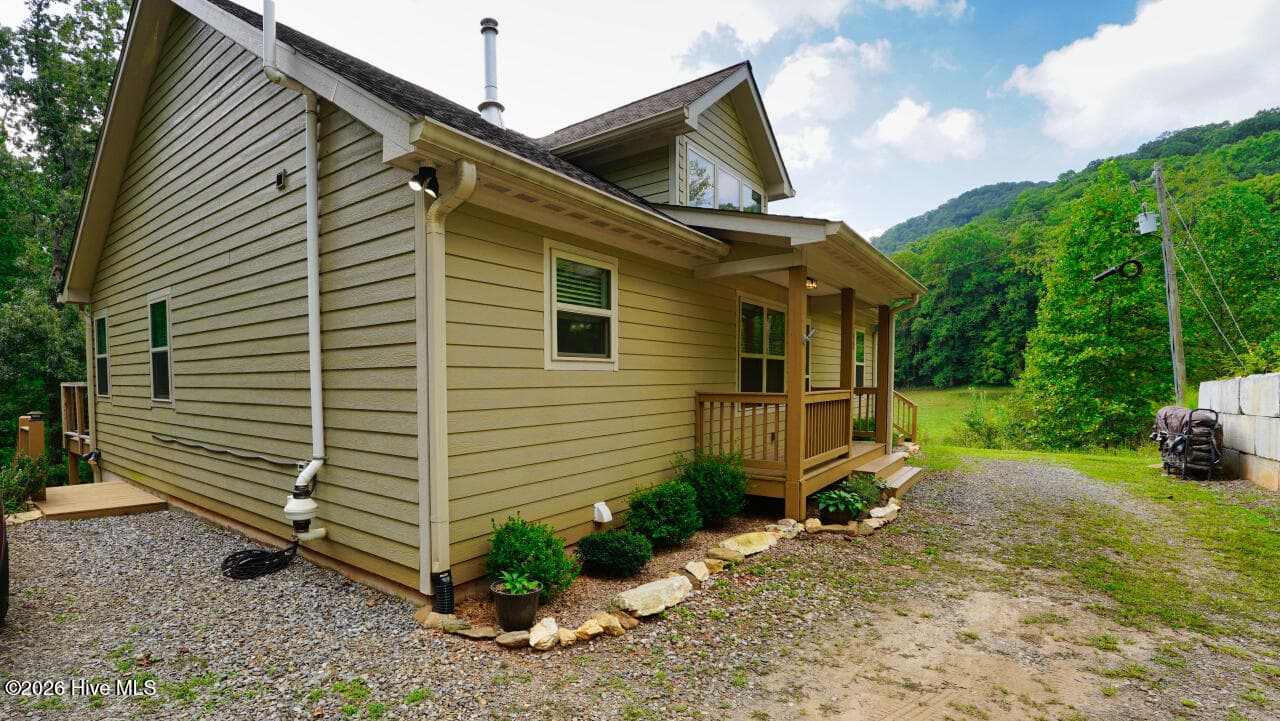 Single Family Residence at 215 Kirby Lane, Murphy, NC 28906, photo 36 of 65
