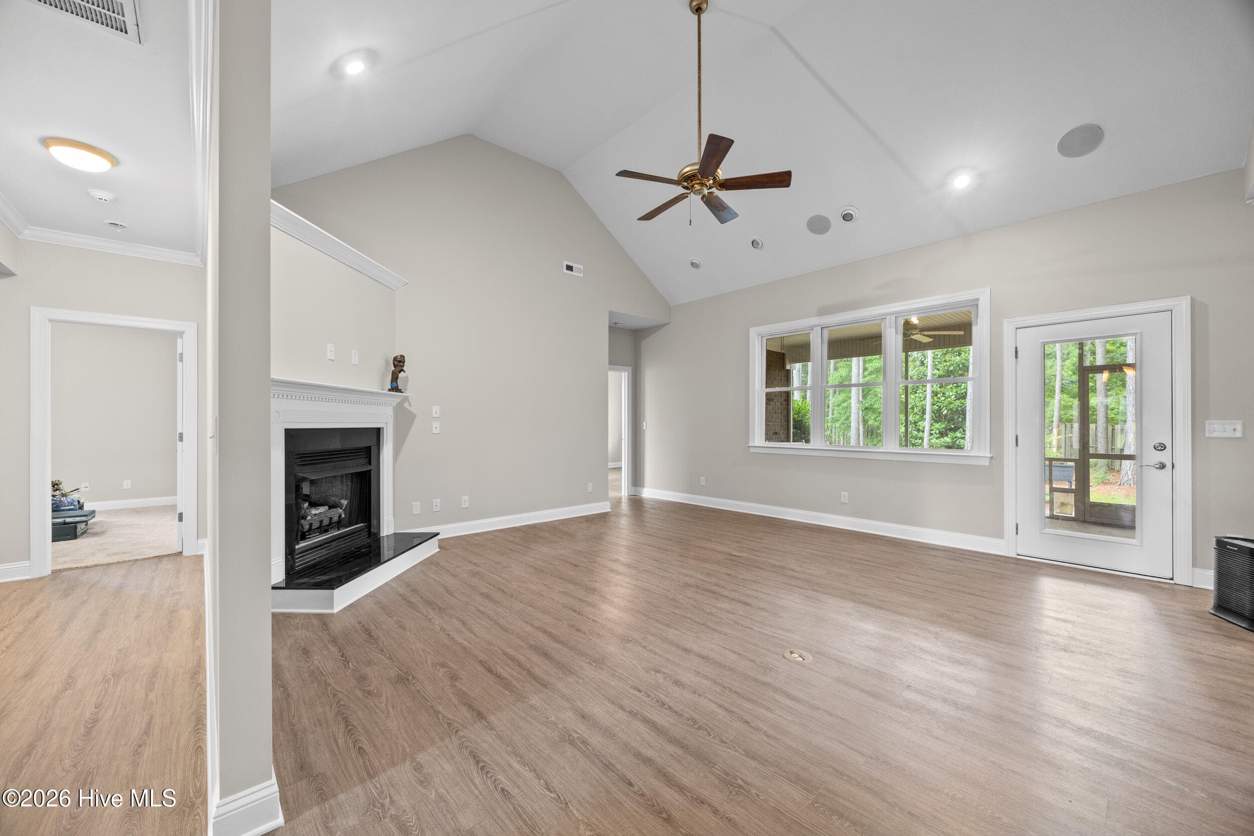 Single Family Residence at 330 Crown Pointe Drive, Hampstead, NC 28443, photo 16 of 51