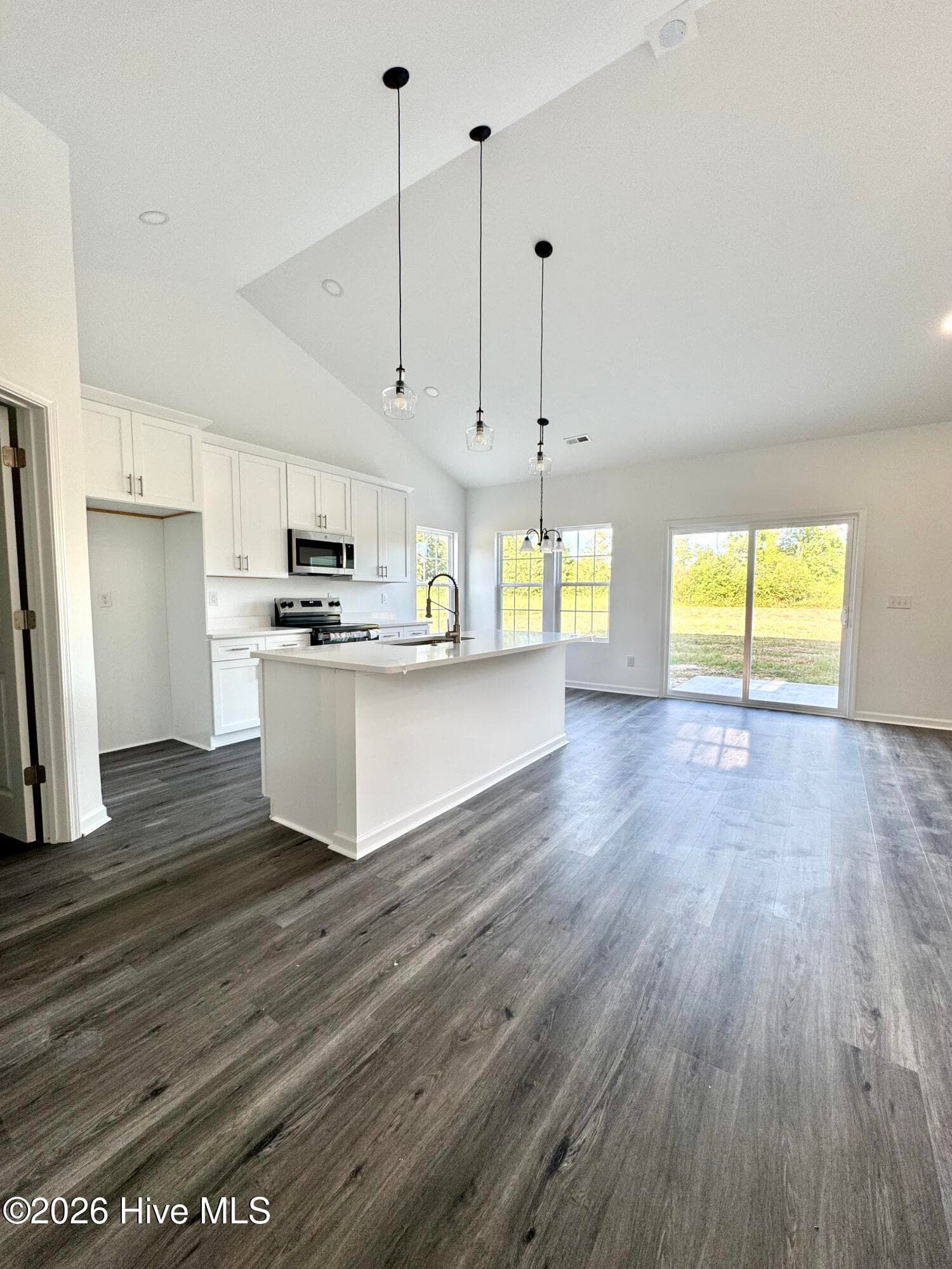 Single Family Residence at 304 Miller Street, Chadbourn, NC 28431, photo 11 of 47