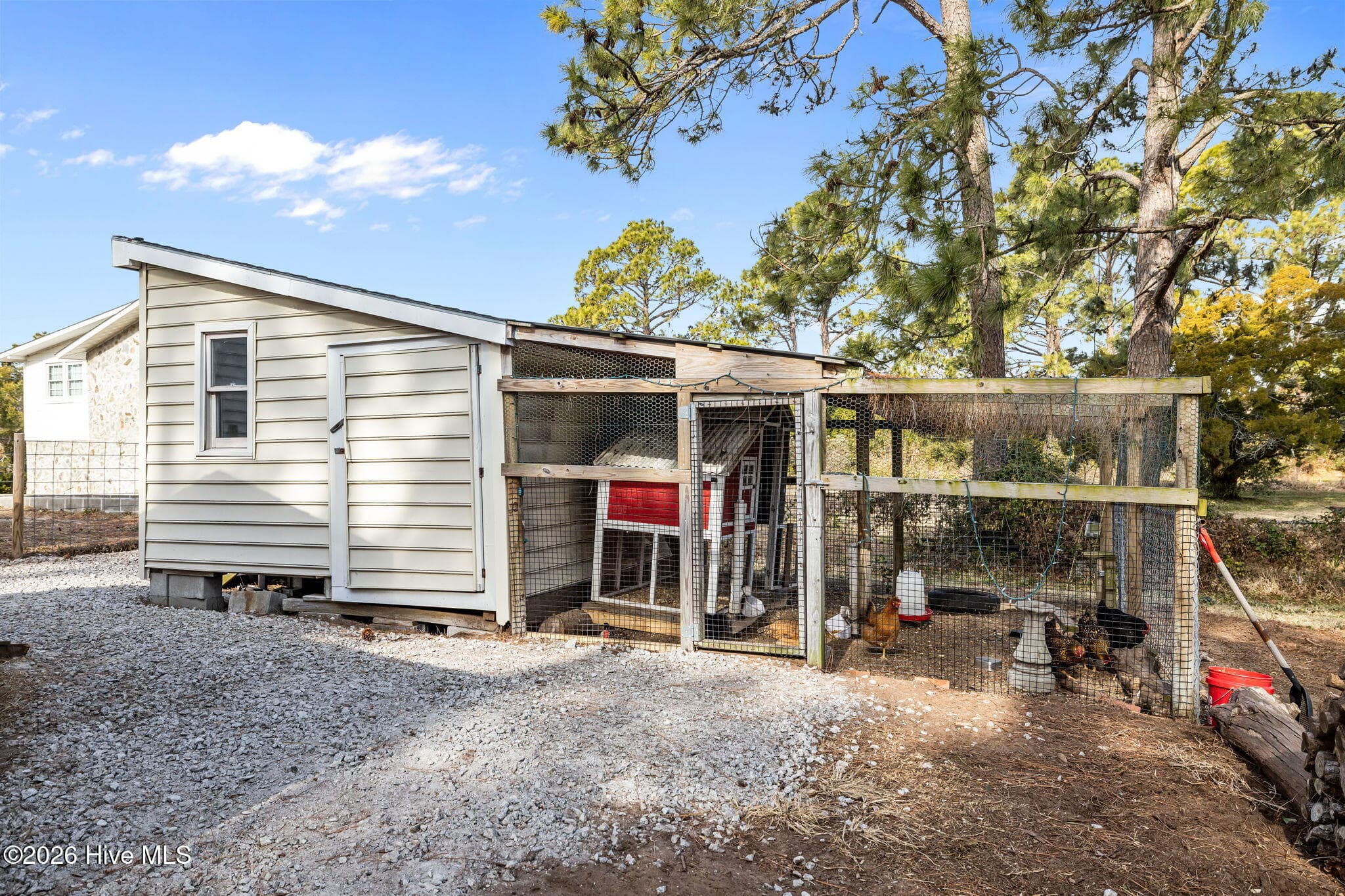 Chicken Coop - 139 Bayshore Street, Sea Level, NC 28577