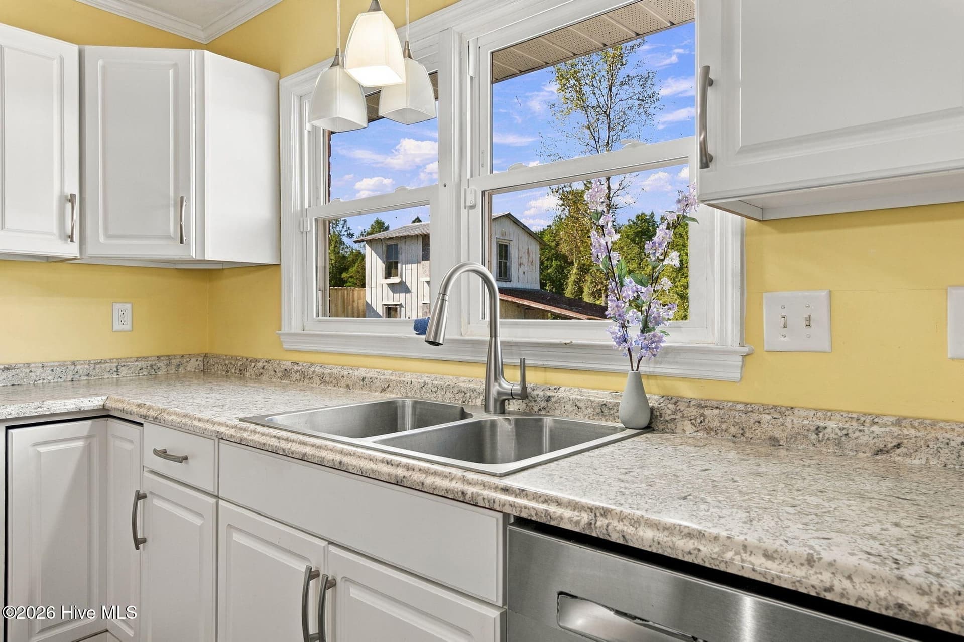 kitchen with window overlooking back yard - 1405 Antioch Road, New Bern, NC 28560