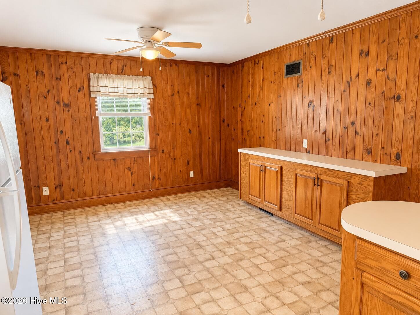Single Family Residence at 601 Howard Street, Columbia, NC 27925, photo 13 of 20