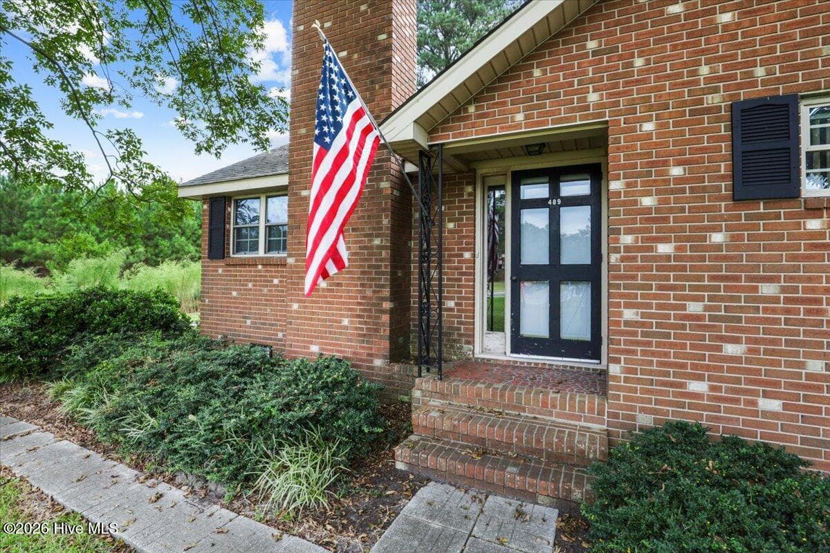 Single Family Residence at 489 Hwy 58 S, Kinston, NC 28504, photo 6 of 156