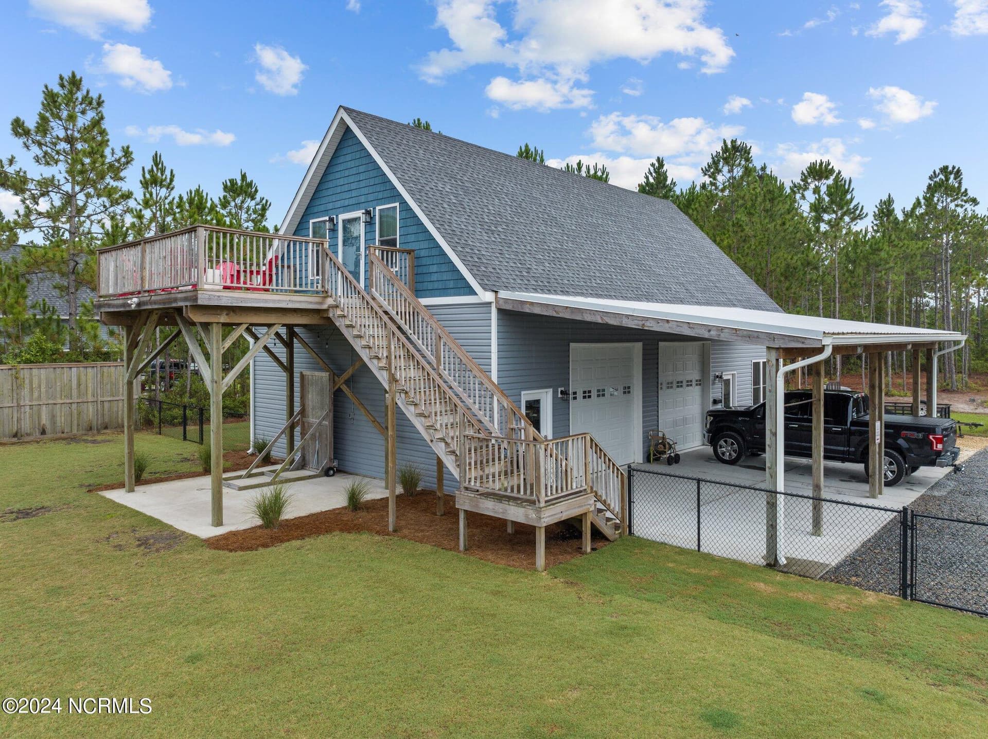 Single Family Residence at 2463 Hoover Road, Hampstead, NC 28443, photo 7 of 62