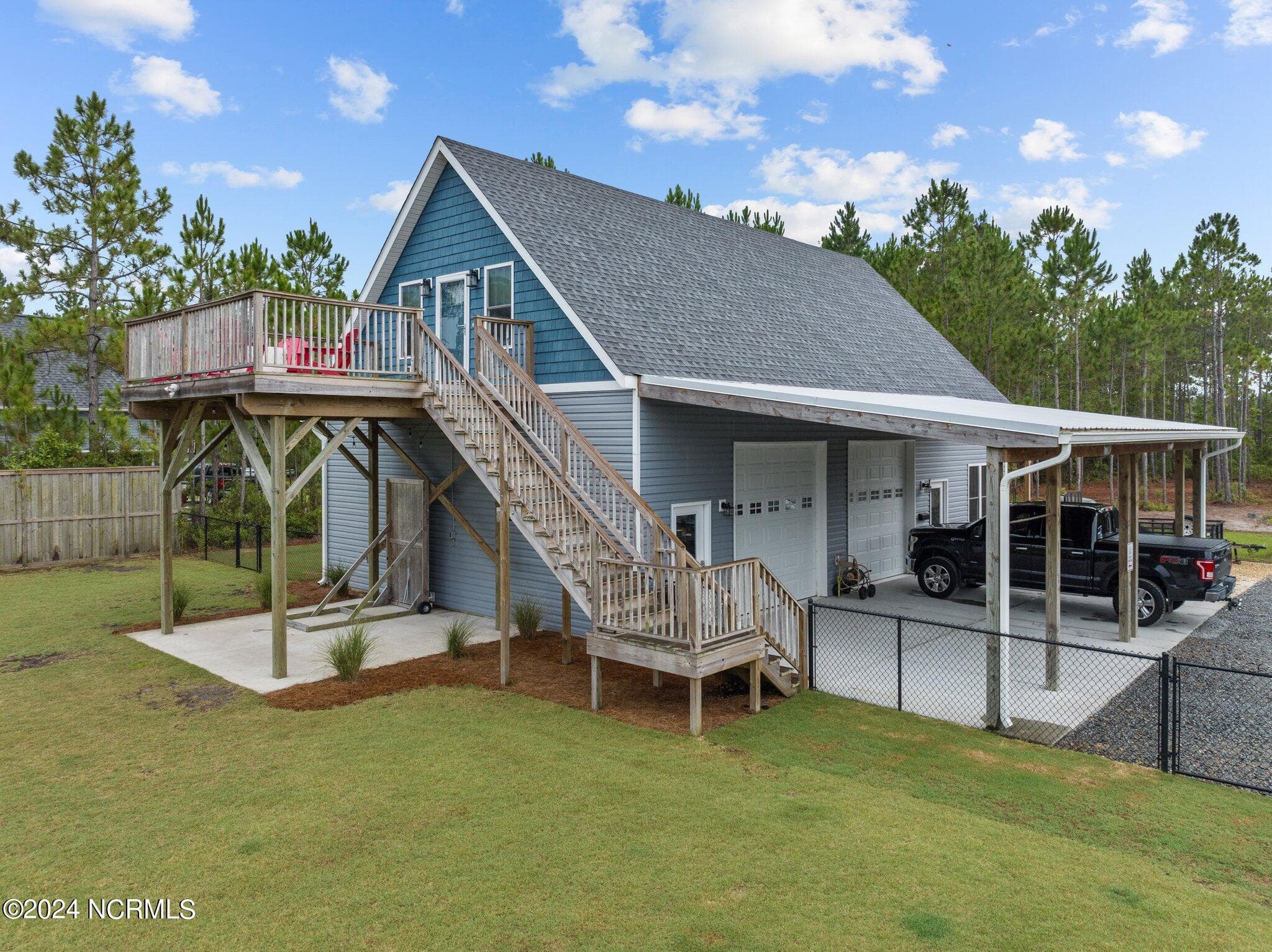 Single Family Residence at 2463 Hoover Road, Hampstead, NC 28443, photo 7 of 62