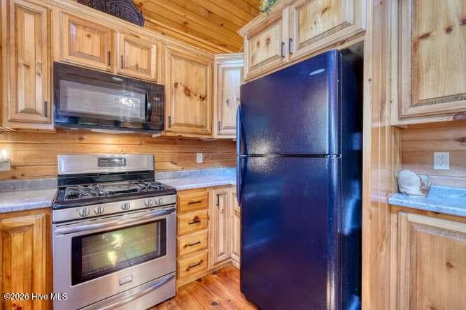 Single Family Residence at 158 Red Oak Forest Lane, Murphy, NC 28906, photo 15 of 59