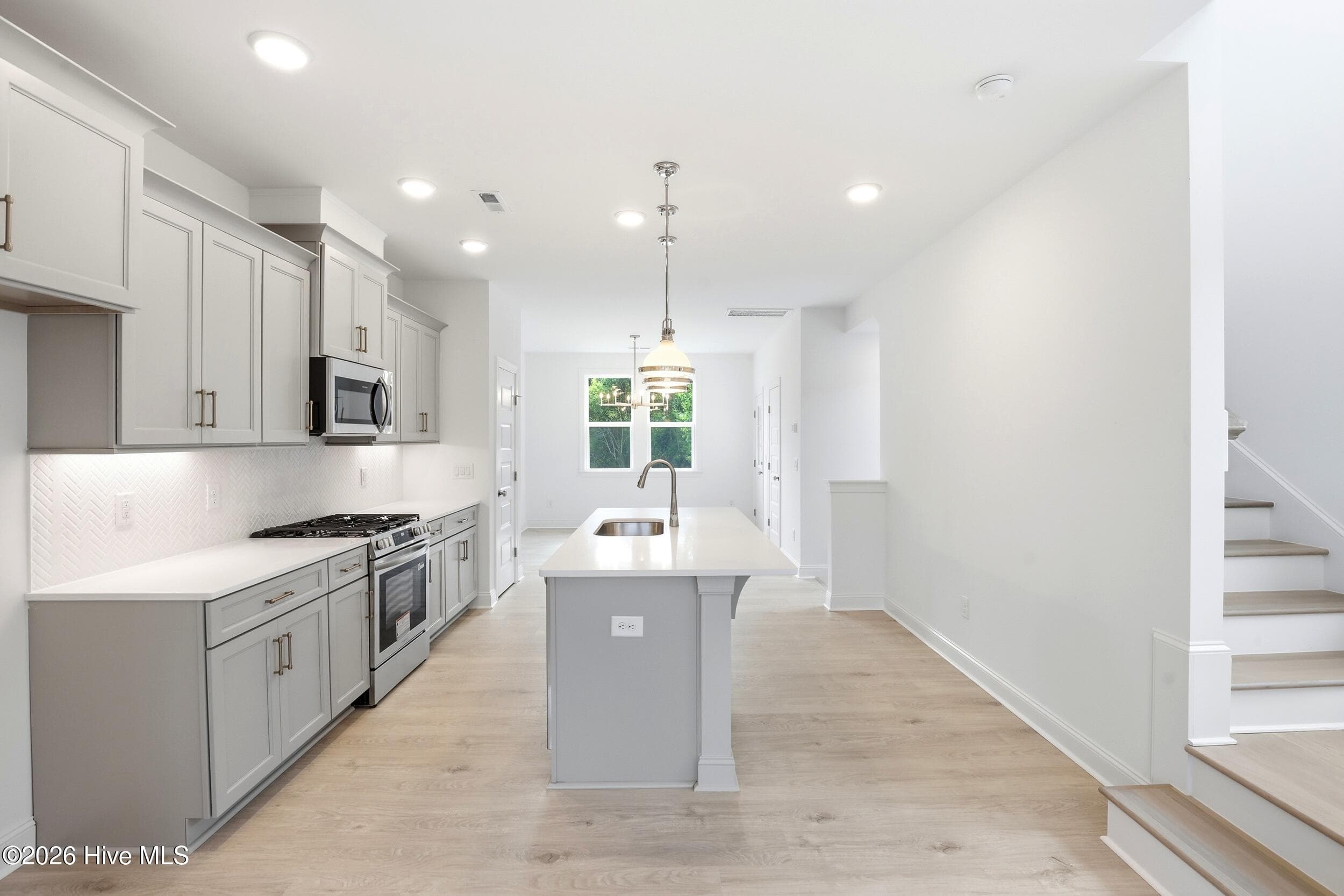 Townhouse at 516 Mcrae Street 103, Wilmington, NC 28401, photo 5 of 43