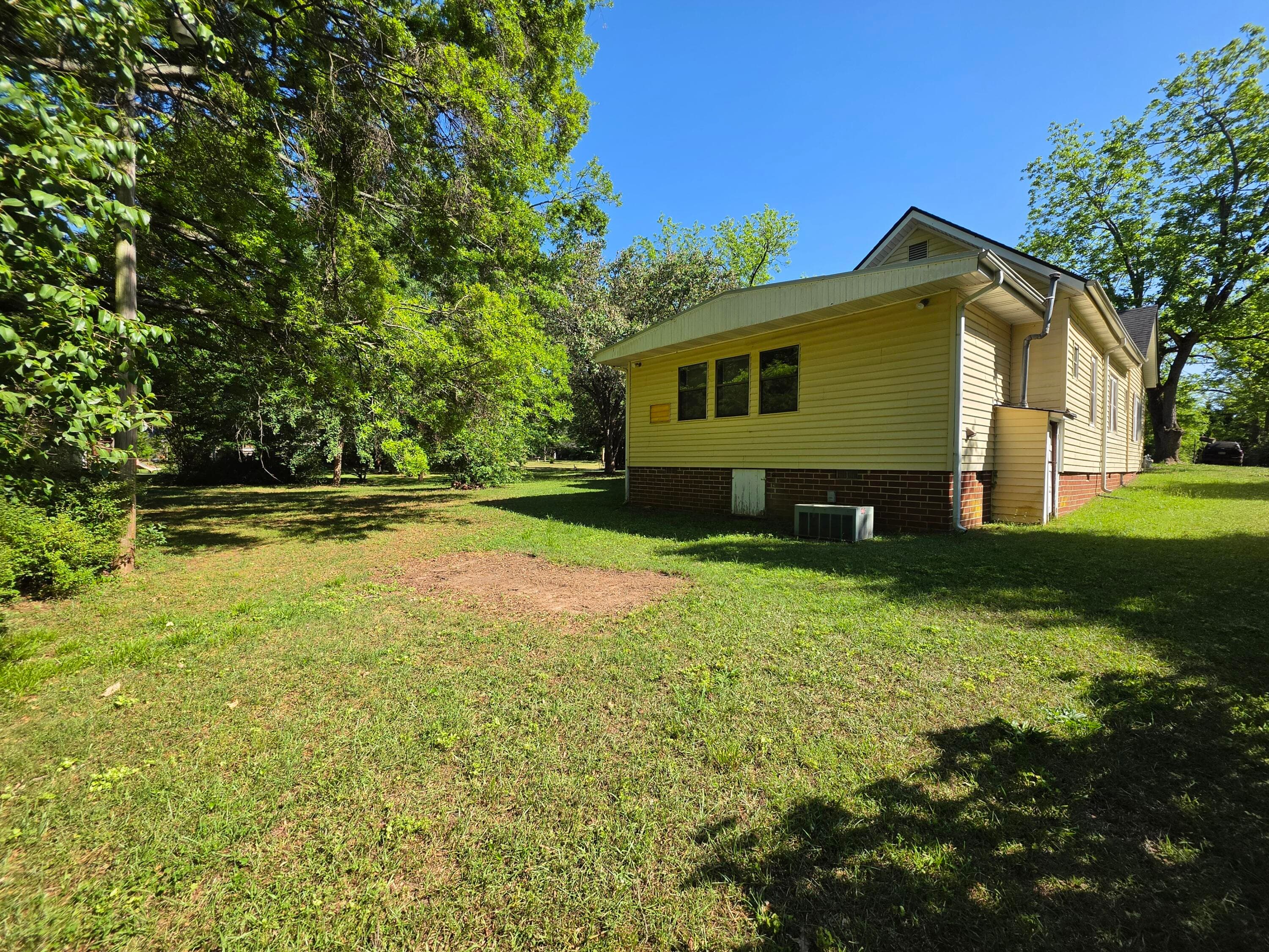 Single Family Residence at 109 Springdale Drive, Washington, GA 30673, photo 6 of 35