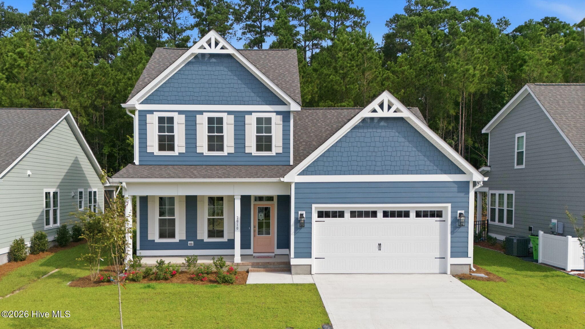 Single Family Residence at 2010 Brighton Drive, New Bern, NC 28562, photo 2 of 29