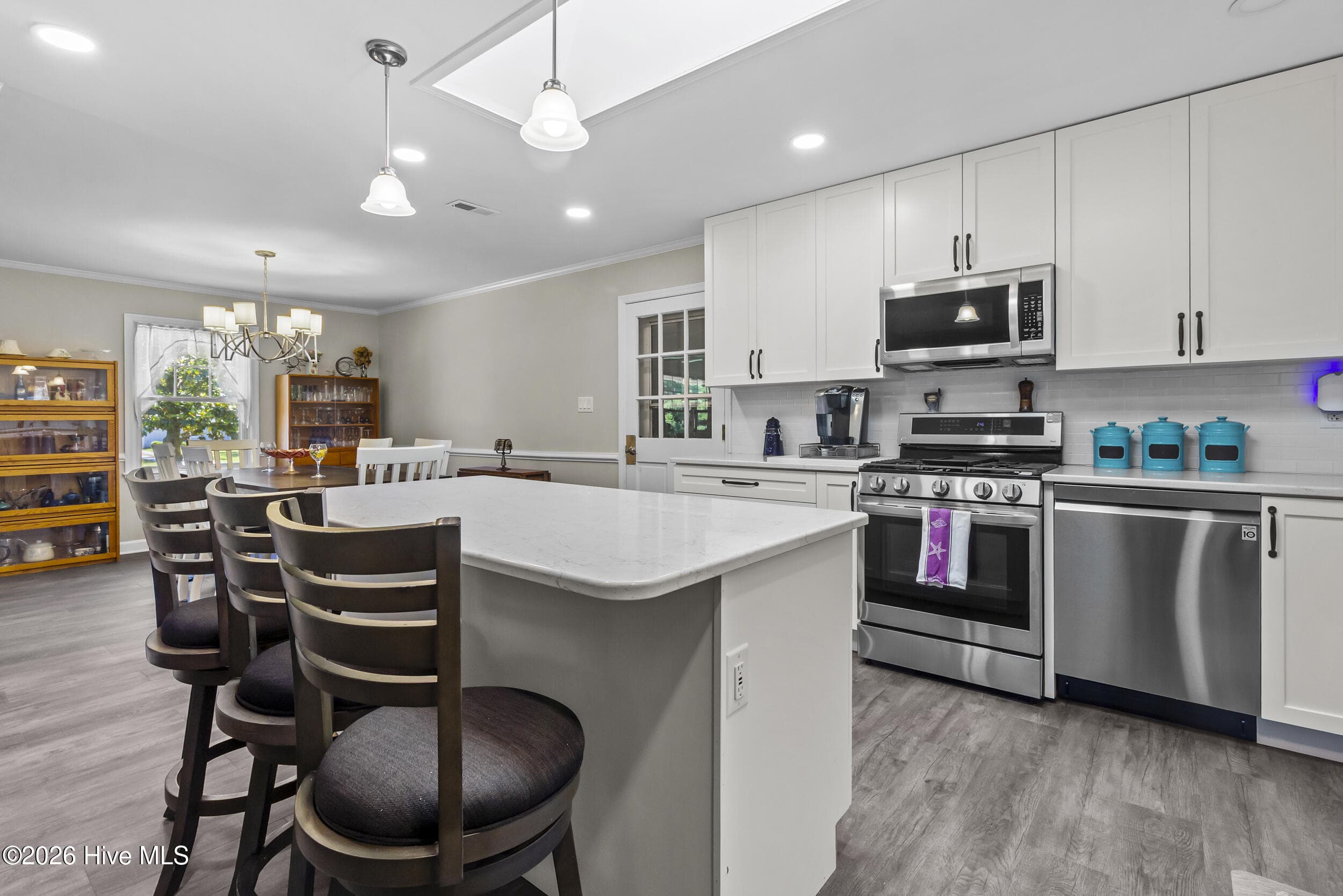 Single Family Residence at 312 Rockledge Road, New Bern, NC 28562, photo 10 of 48