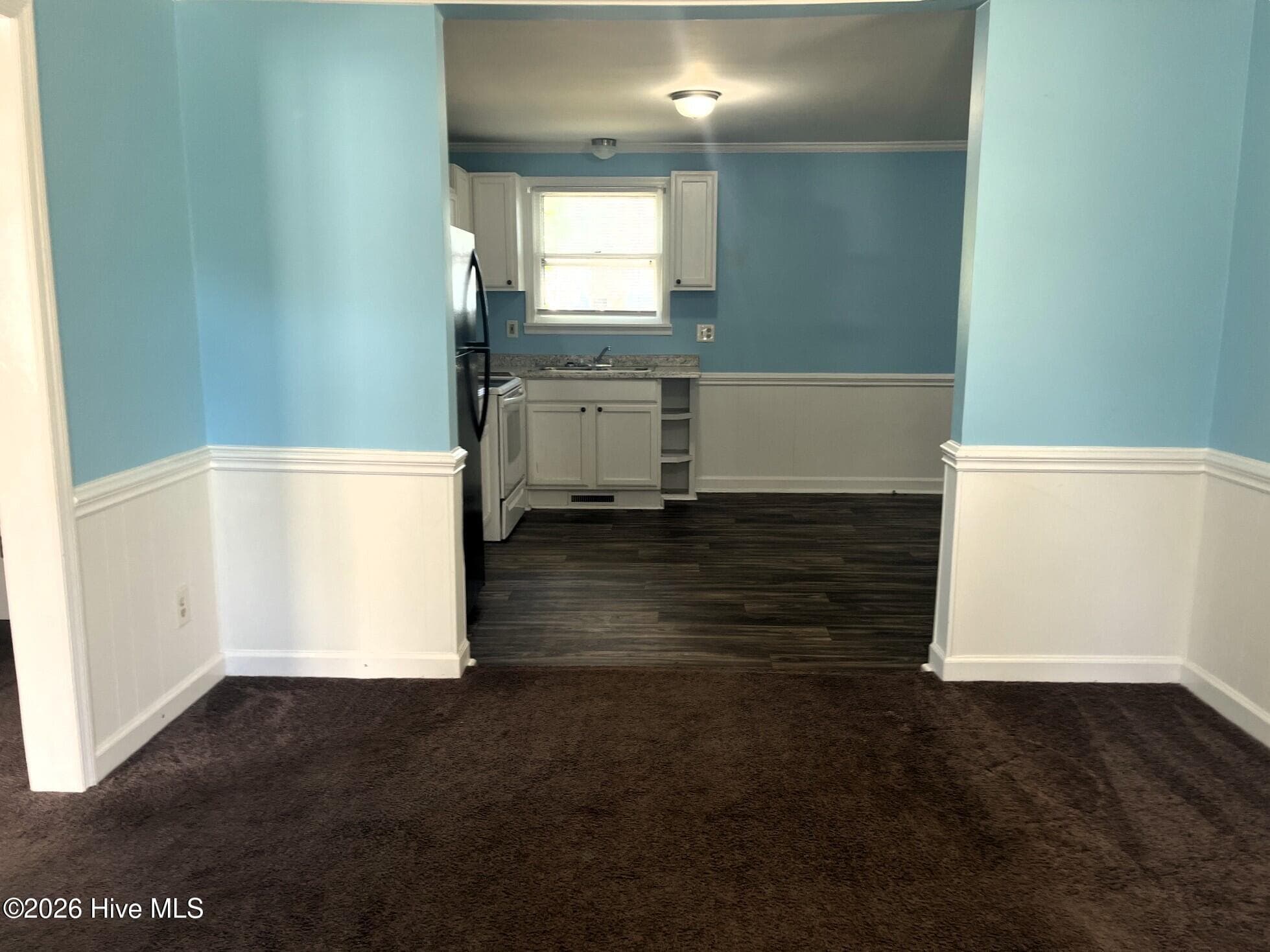 Single Family Residence at 125 W South Street, Kinston, NC 28501, photo 4 of 11