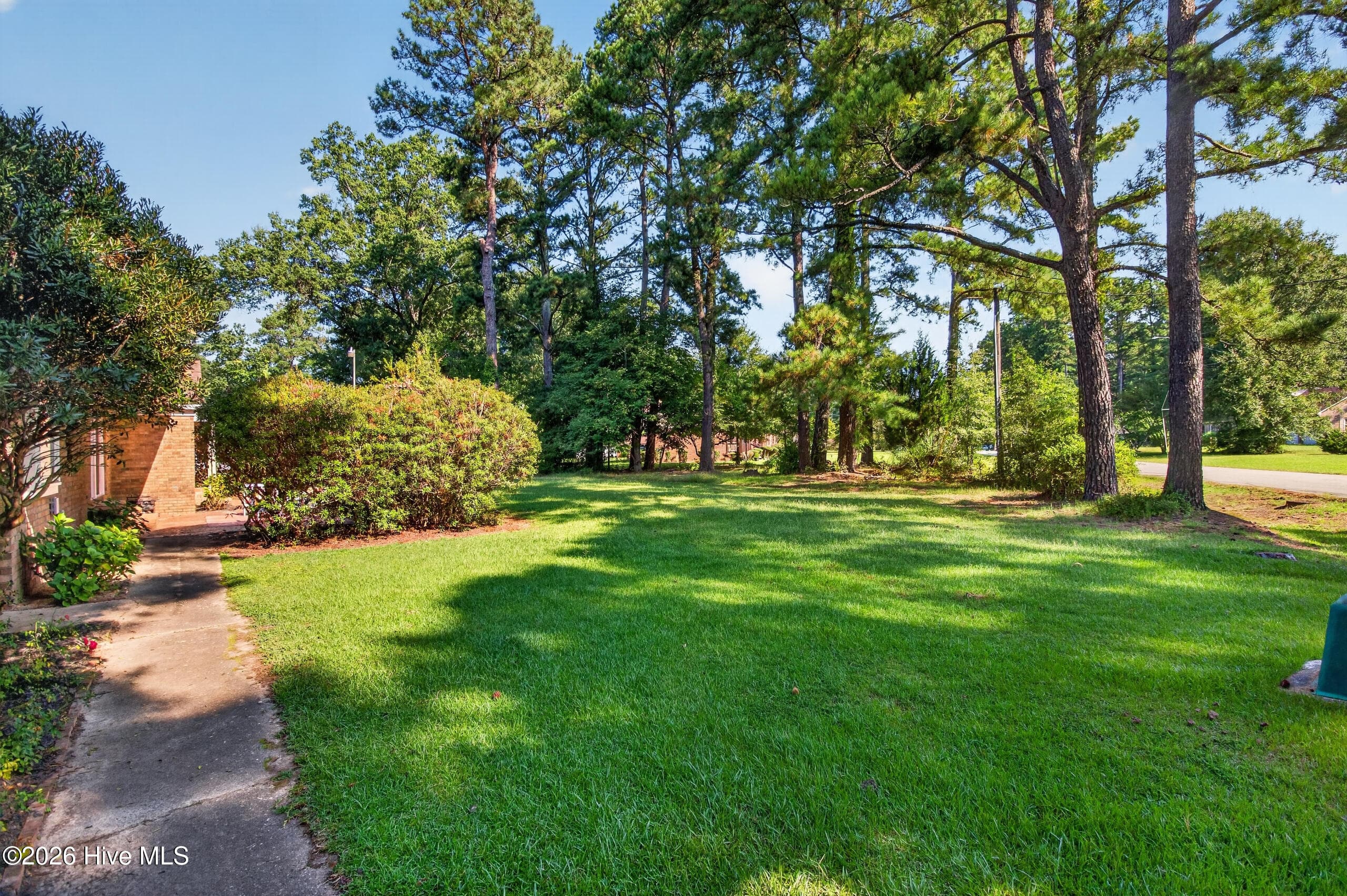 Single Family Residence at 113 Clarendon Road, Ahoskie, NC 27910, photo 6 of 70