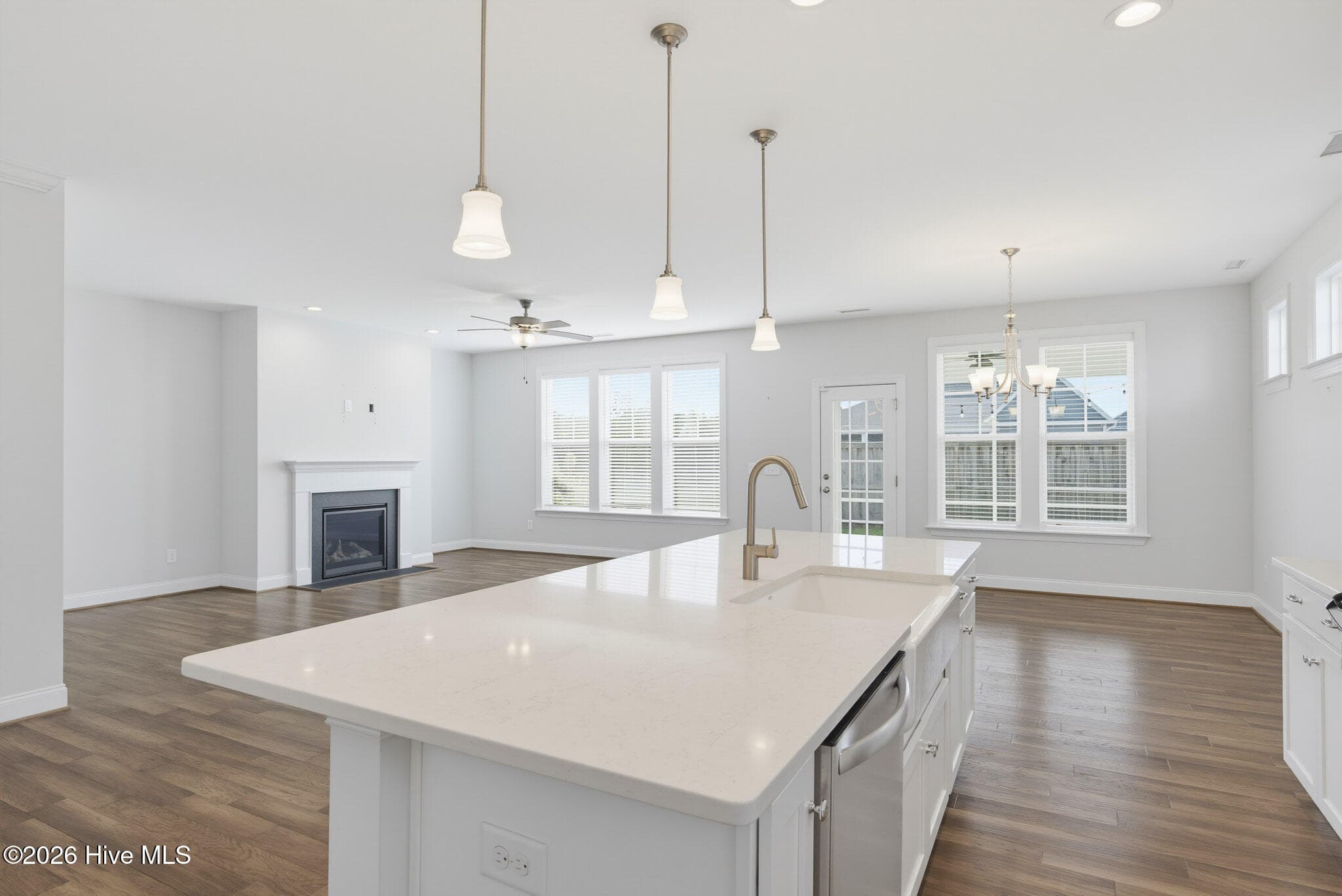 Single Family Residence at 13 Meon Lane, Hampstead, NC 28443, photo 9 of 64