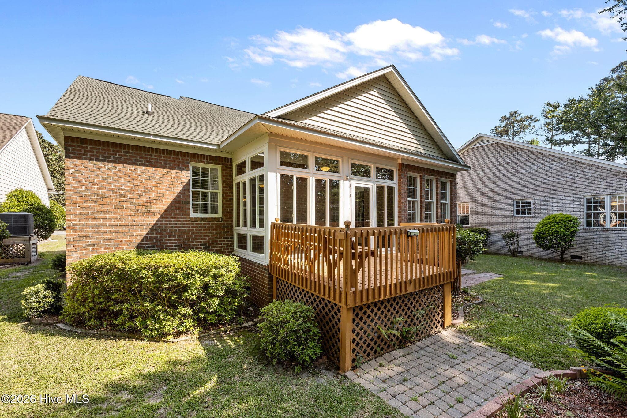 Single Family Residence at 3008 Olde Towne Place, New Bern, NC 28562, photo 20 of 56