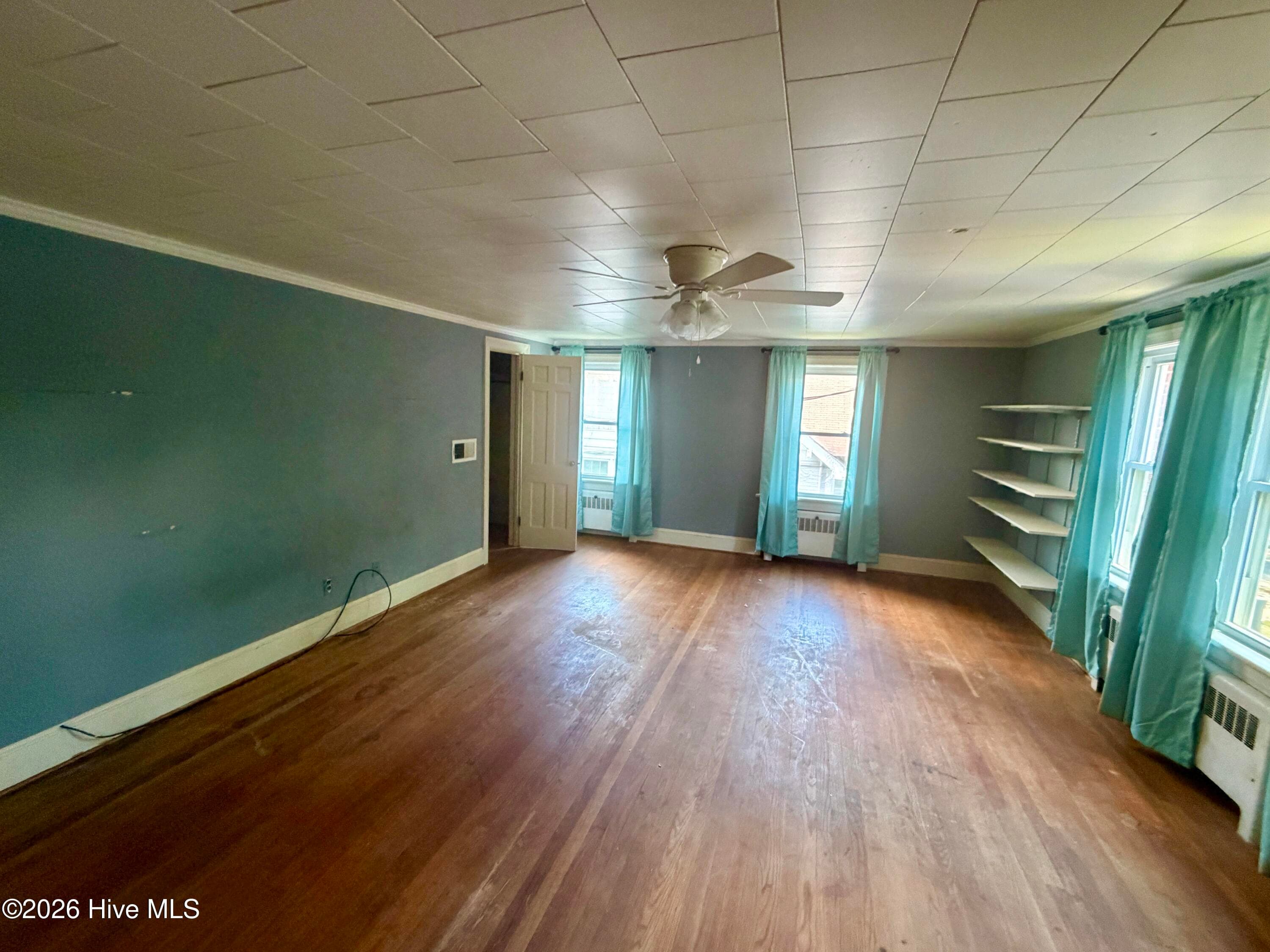 Single Family Residence at 312 N West Street, Ahoskie, NC 27910, photo 2 of 3