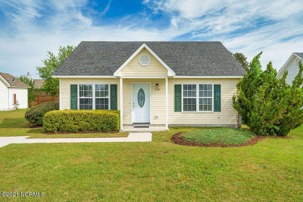 Single Family Residence at 6701 Alamosa Drive, Wilmington, NC 28411, photo 31 of 46