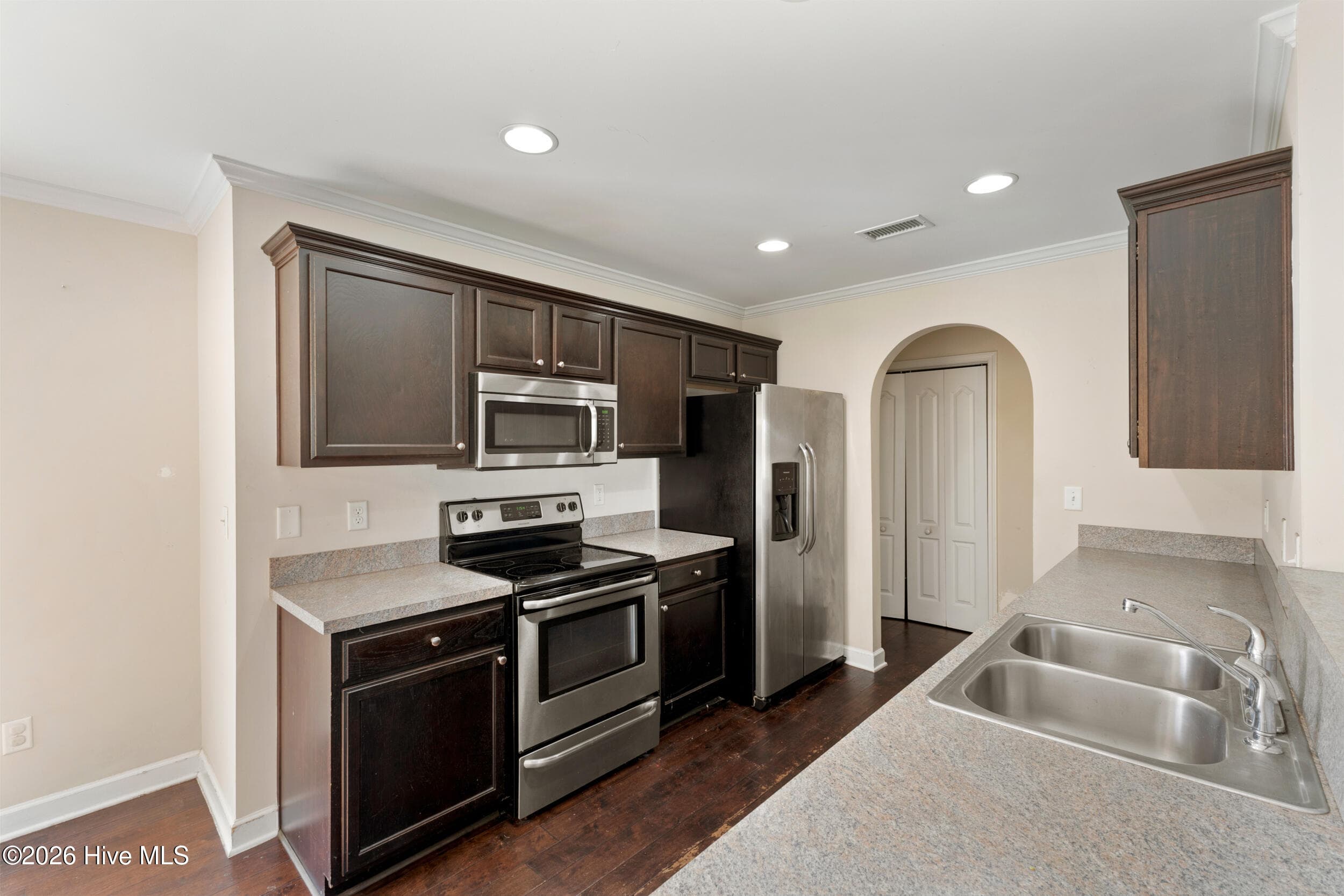 Single Family Residence at 2009 Willow Stone Court, Leland, NC 28451, photo 10 of 37