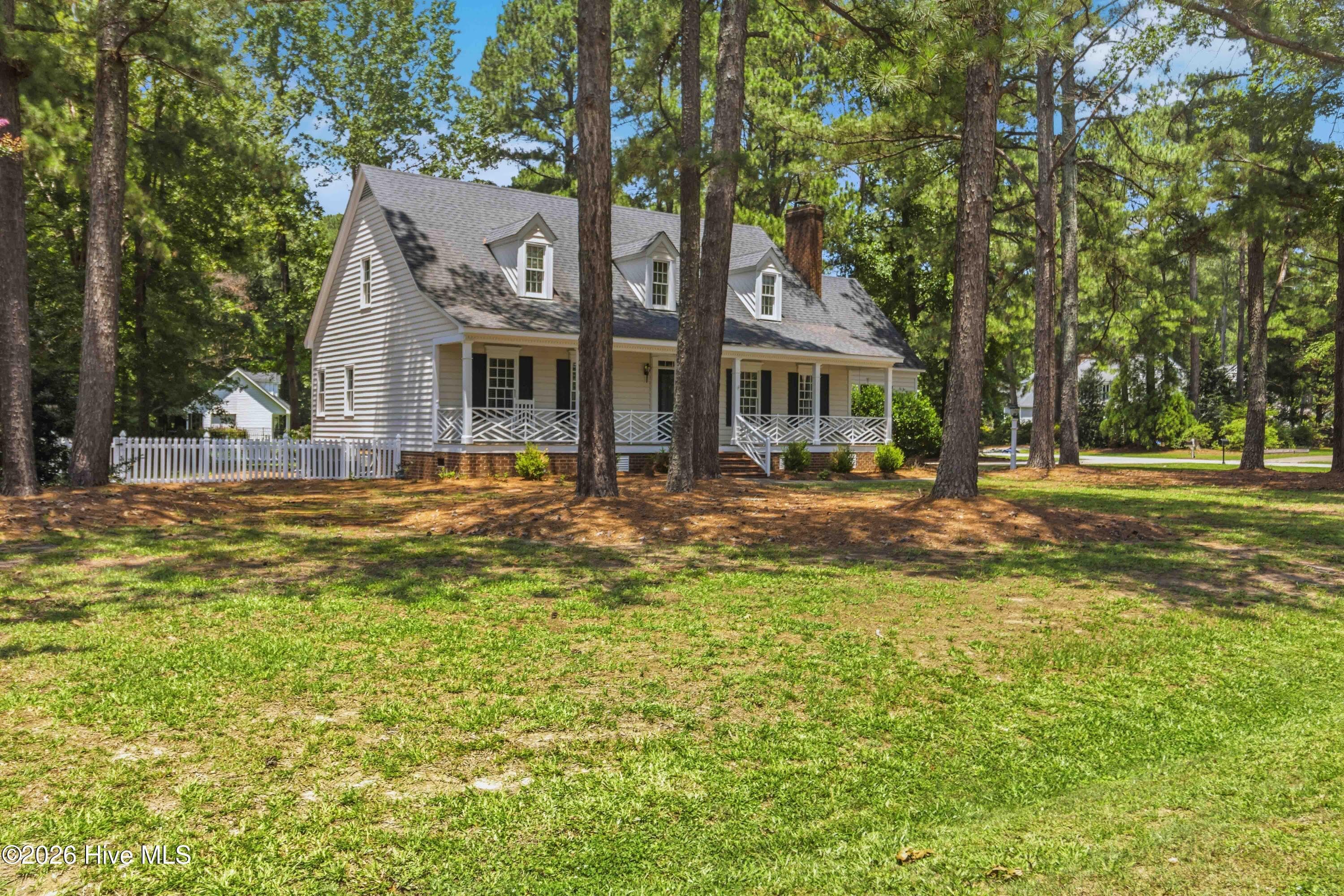 Single Family Residence at 4926 Country Club Drive N, Wilson, NC 27896, photo 3 of 44