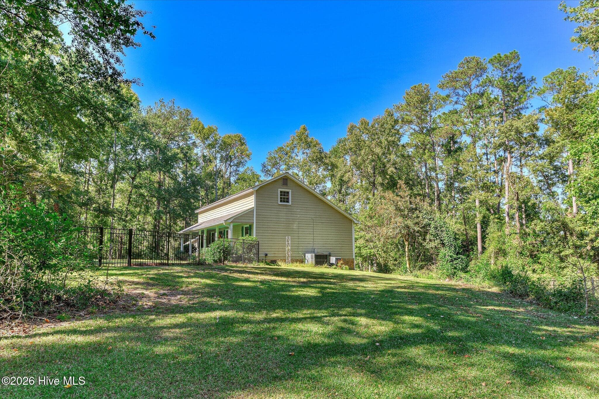 Single Family Residence at 6 Gregory Court, North Augusta, SC 29860, photo 38 of 40