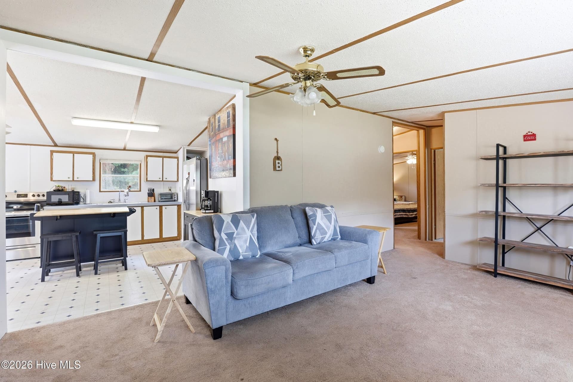 Manufactured Home at 709 Inlet Acres Drive, Wilmington, NC 28412, photo 5 of 44