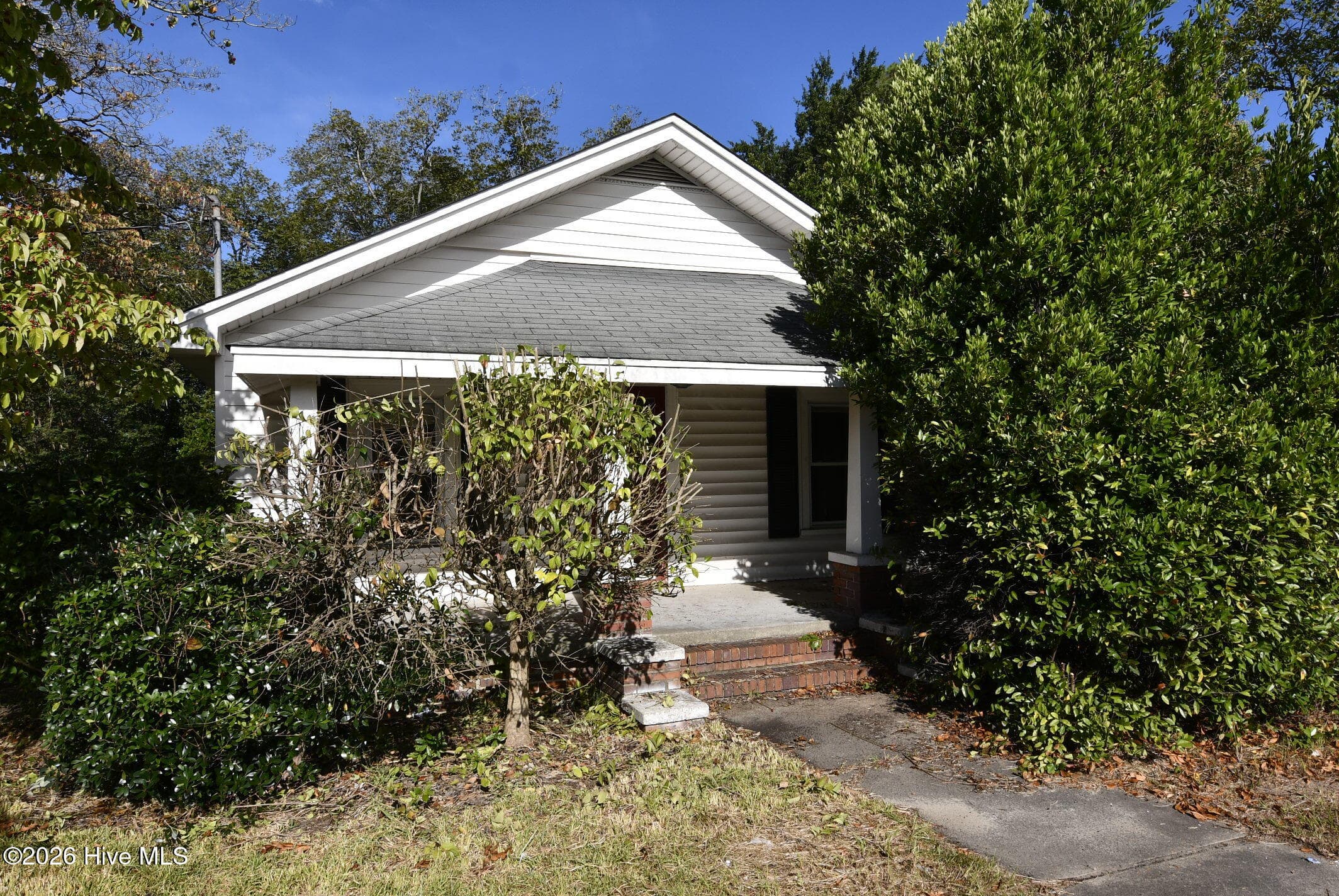 Front - 114 S Gillespie Street, Elizabethtown, NC 28337