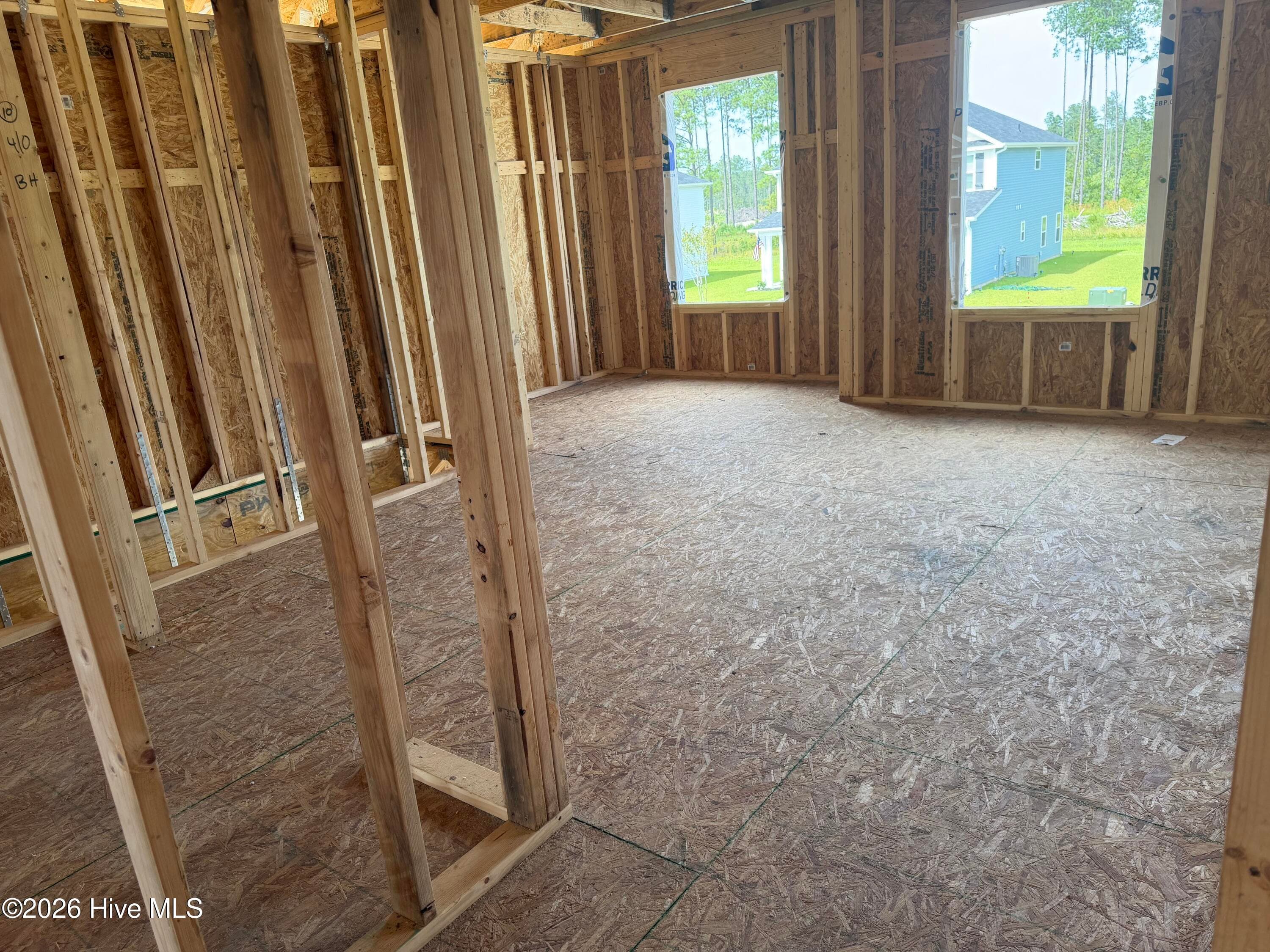 Single Family Residence at 806 Hidden Bridge Drive, Jacksonville, NC 28546, photo 5 of 8