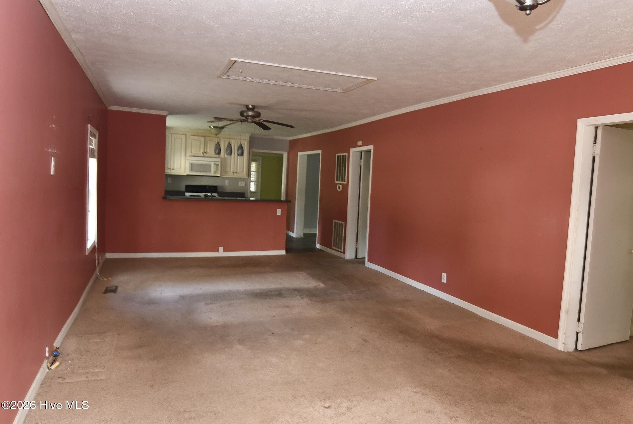 Living Room - 114 S Gillespie Street, Elizabethtown, NC 28337