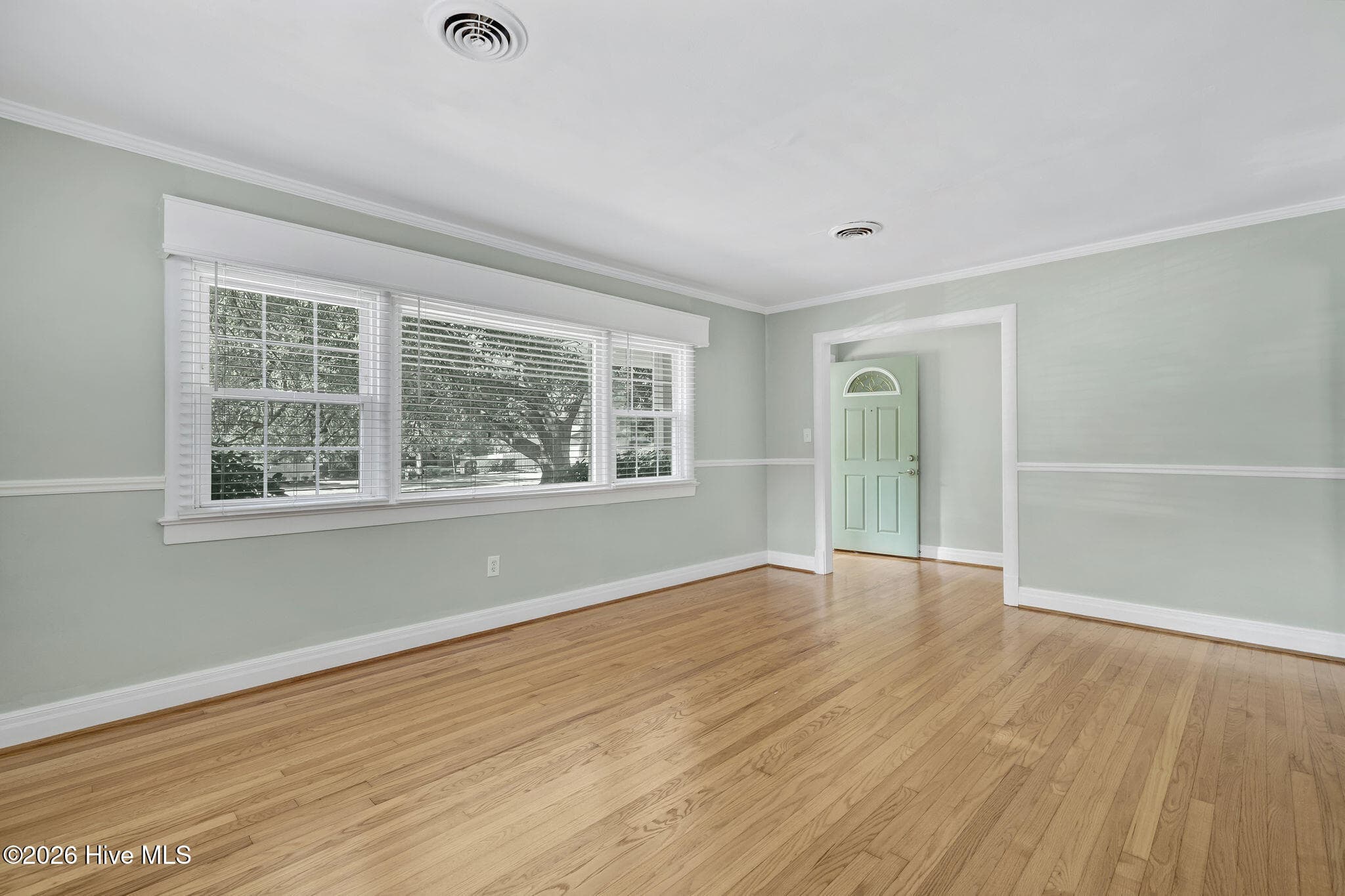 Single Family Residence at 3609 Wilshire Boulevard, Wilmington, NC 28403, photo 3 of 25