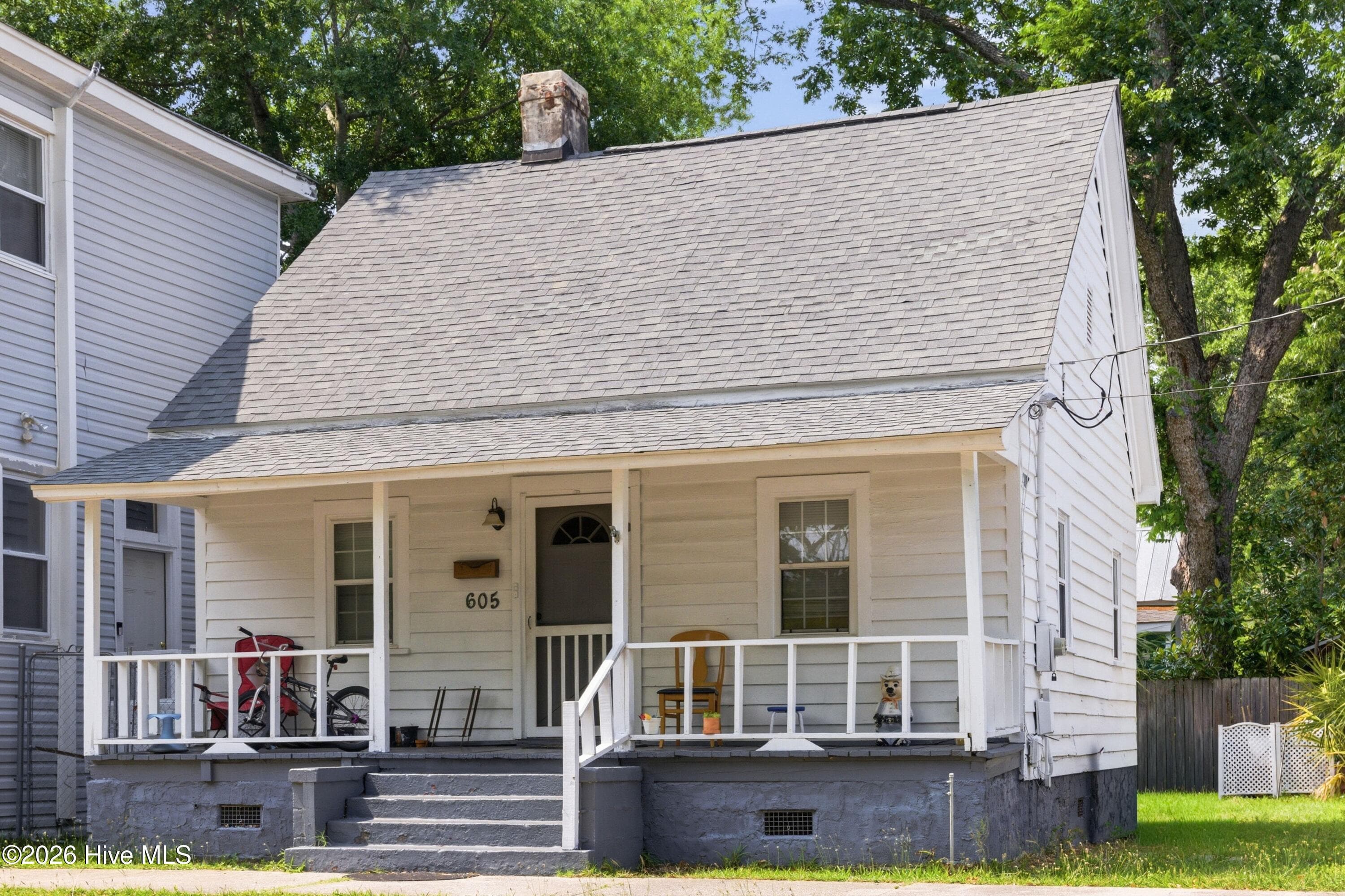 Duplex at 623 S 6th Street, Wilmington, NC 28401, photo 18 of 29
