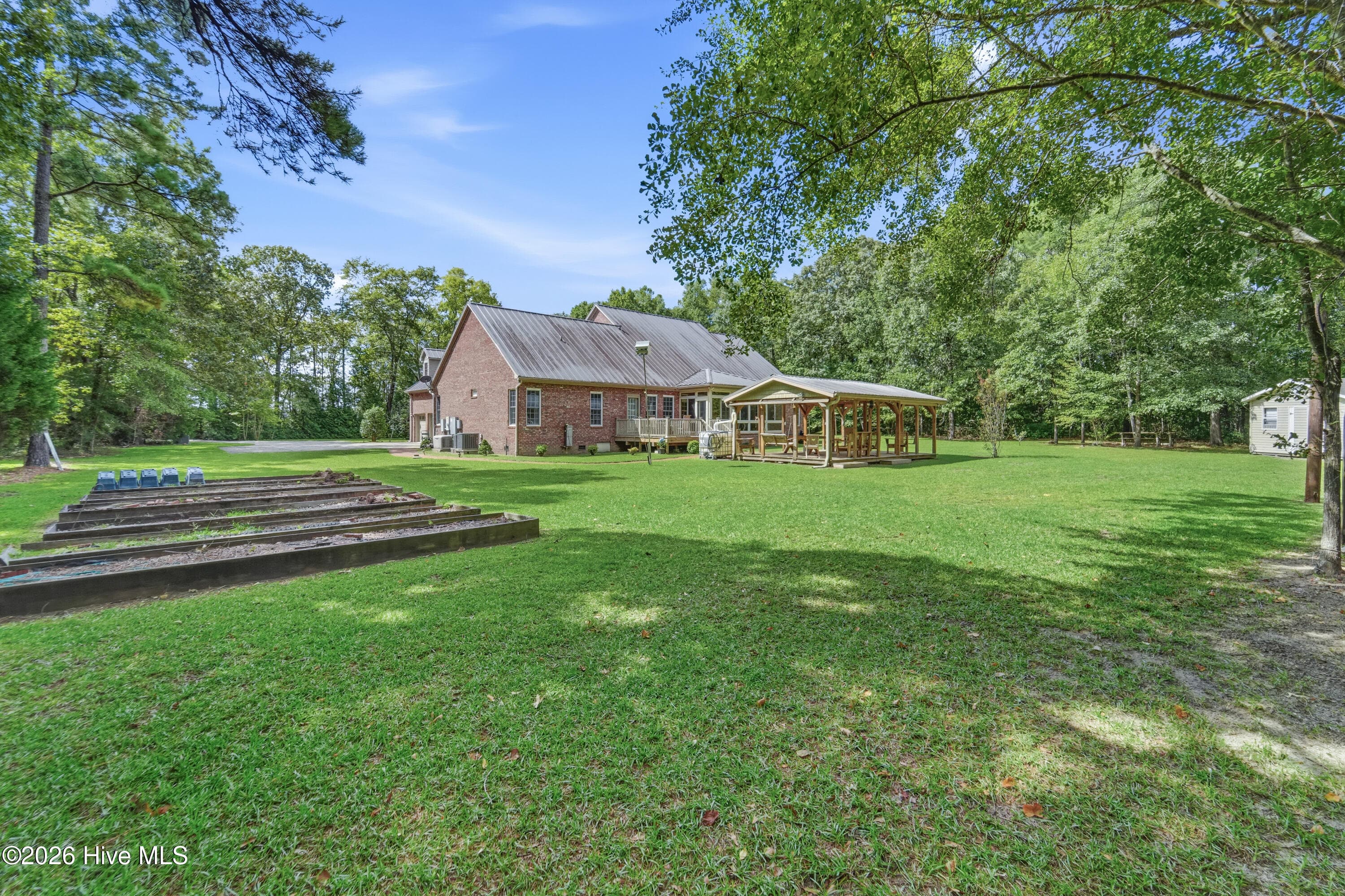 raised garden - 1380 Oak Grove Road, Trenton, NC 28585