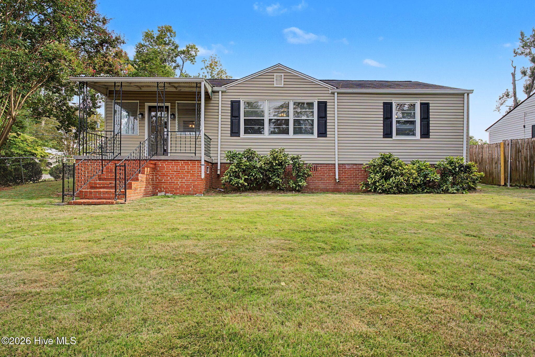 Single Family Residence at 3210 York Drive, Augusta, GA 30909, photo 4 of 36