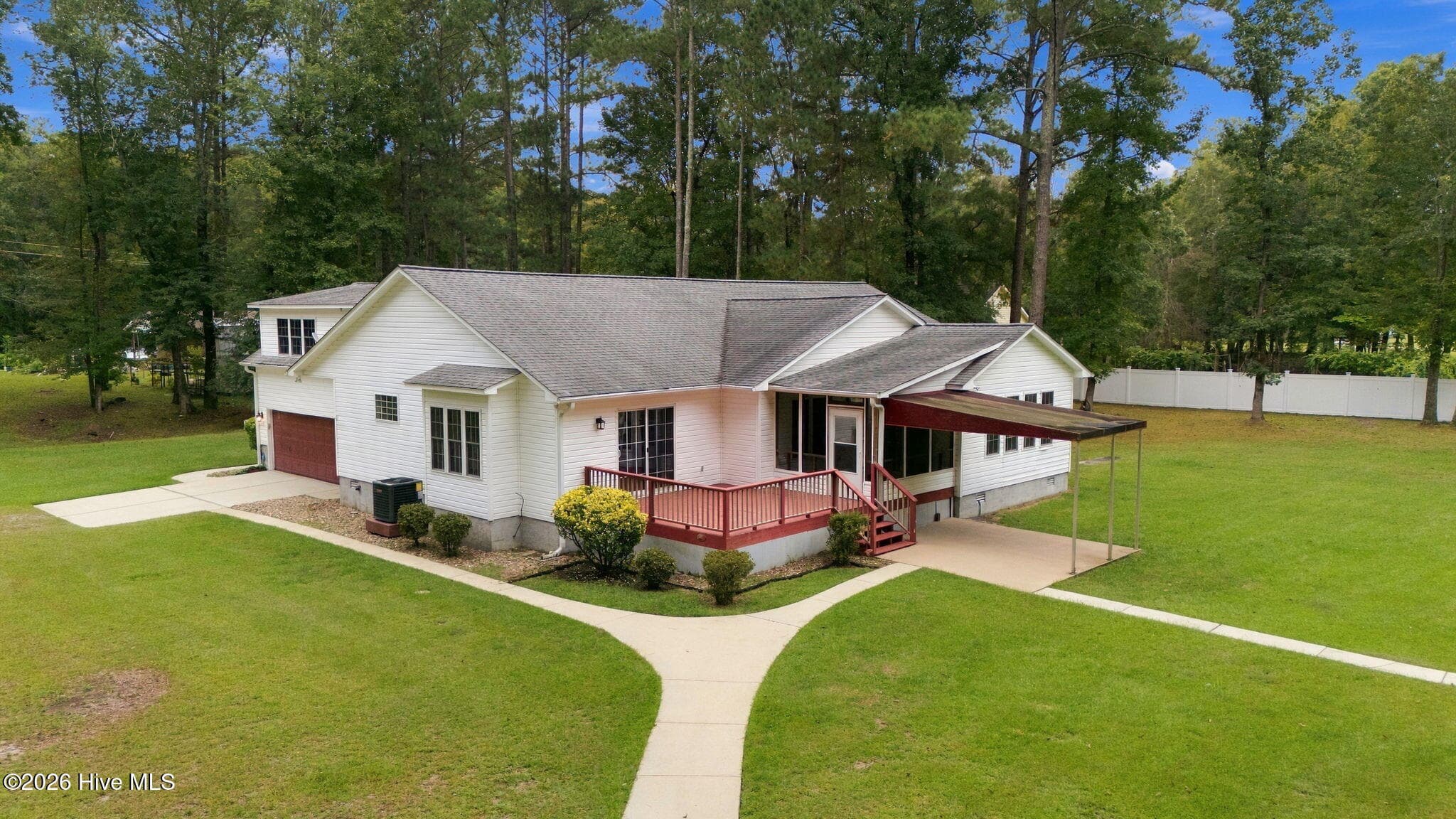 Single Family Residence at 900 Perrytown Road, New Bern, NC 28562, photo 23 of 84