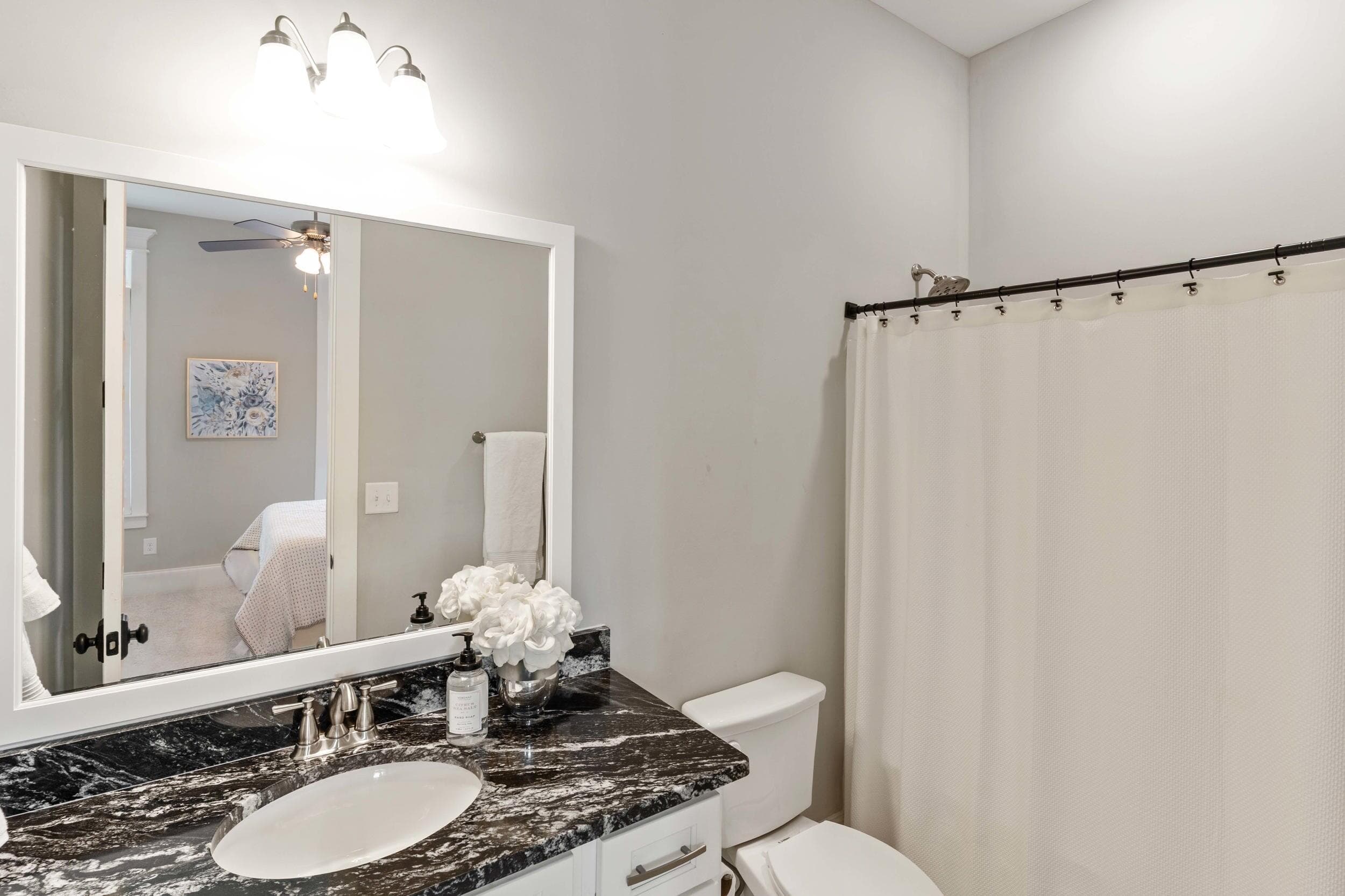 Main Floor Secondary Bath - 4304 Sabal Drive, Evans, GA 30809