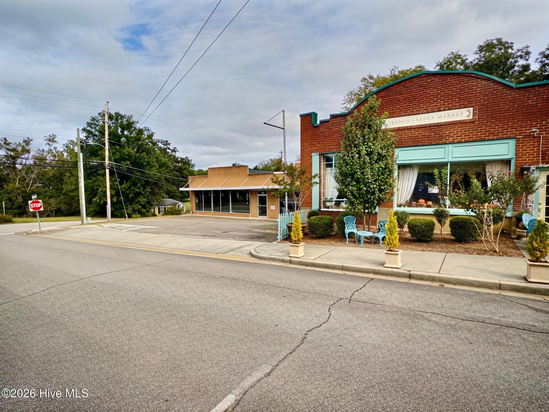 Business at 212 Lynch Street, Edgefield, SC 29824, photo 5 of 17