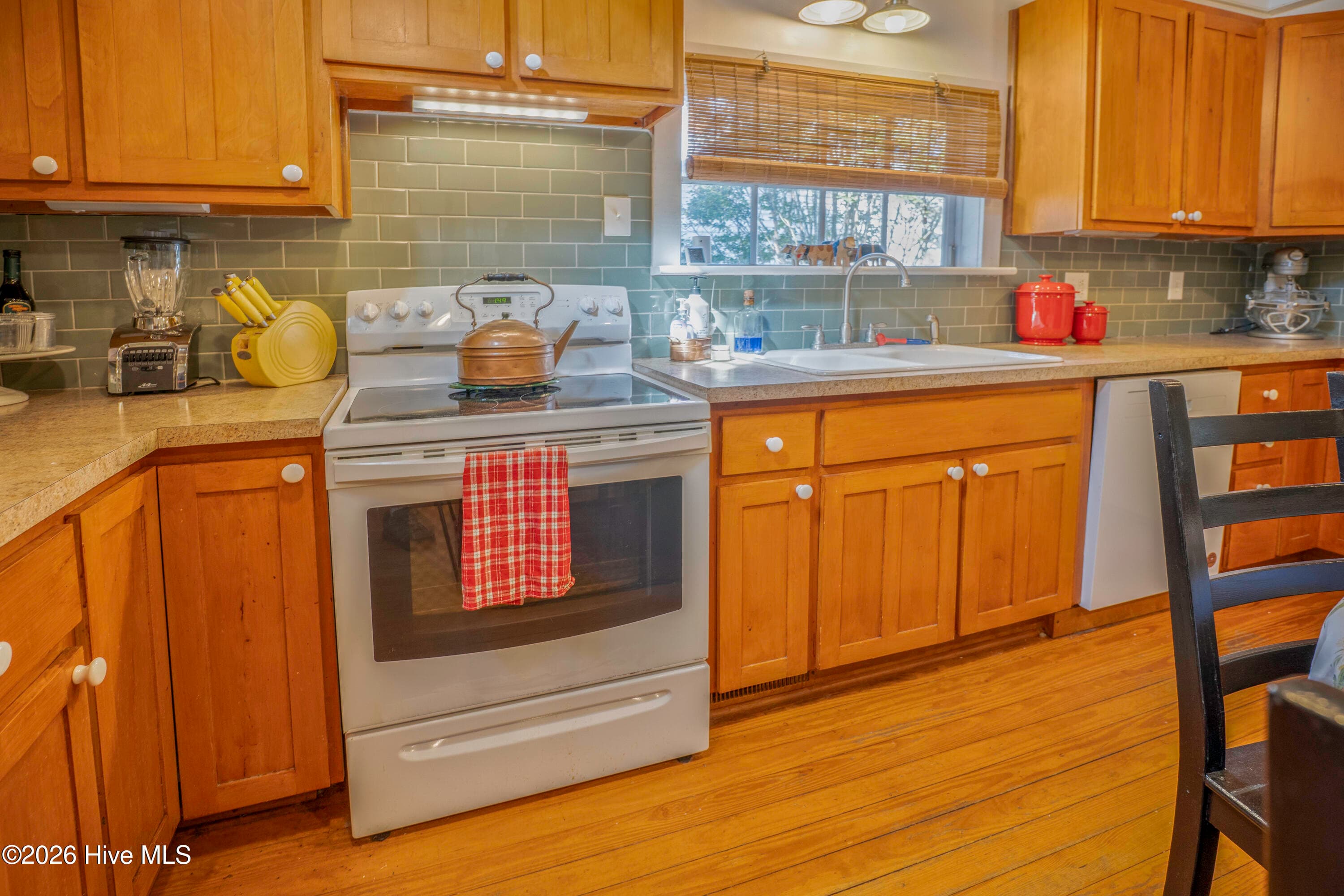 Single Family Residence at 408 Phillips Street, Edenton, NC 27932, photo 10 of 50