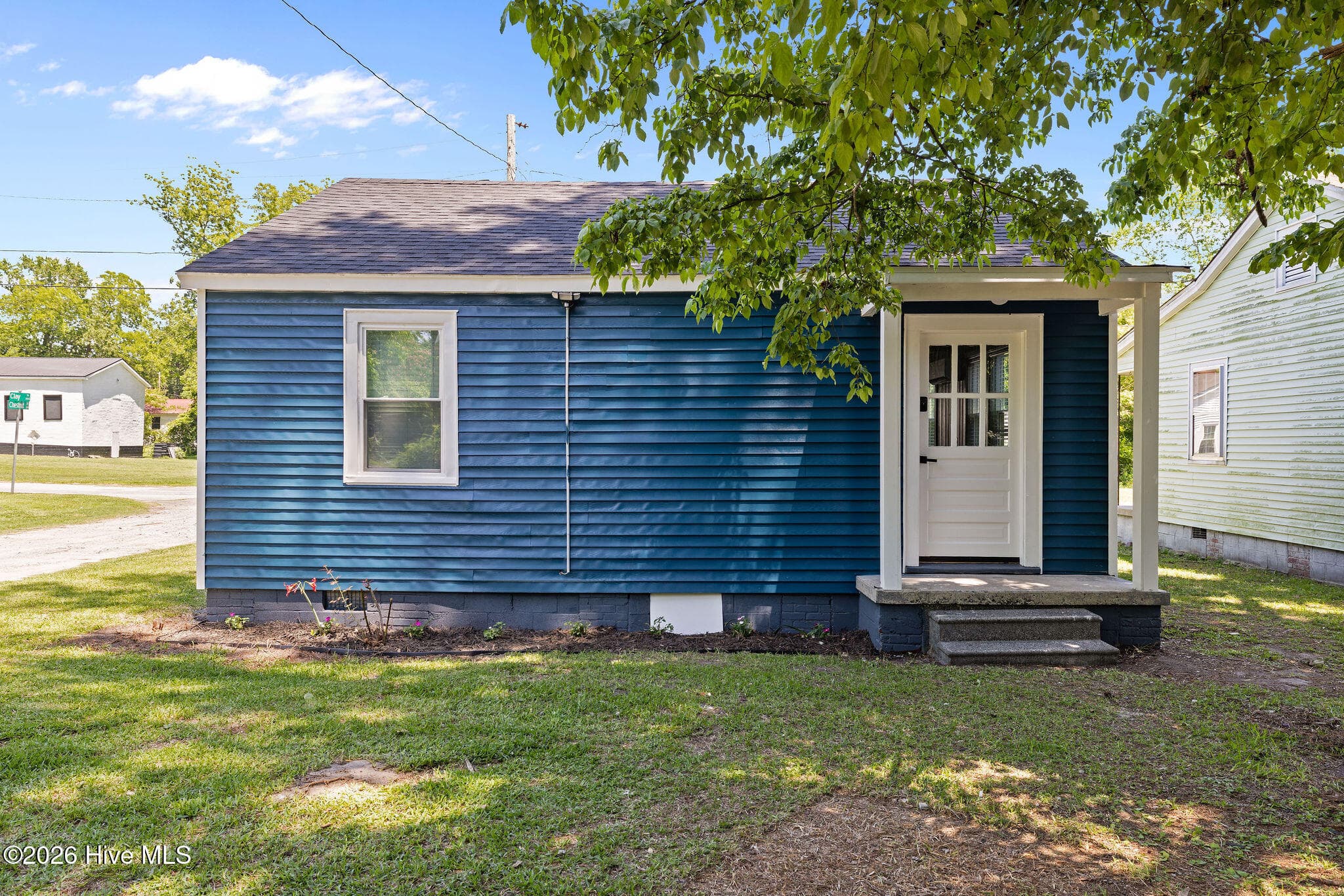 Single Family Residence at 212 Clay Street, Kinston, NC 28501, photo 5 of 14
