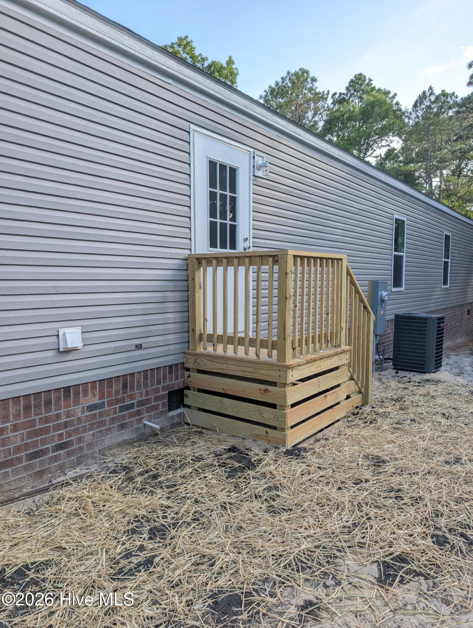 Manufactured Home at 3527 Tarpon Court SE, Bolivia, NC 28422, photo 12 of 43