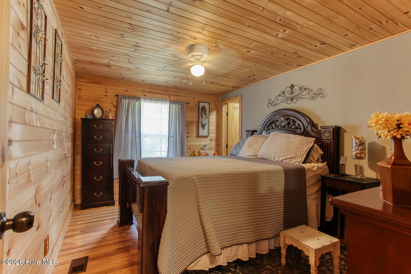 Manufactured Home at 447 Anderson Creek, Robbinsville, NC 28771, photo 32 of 98