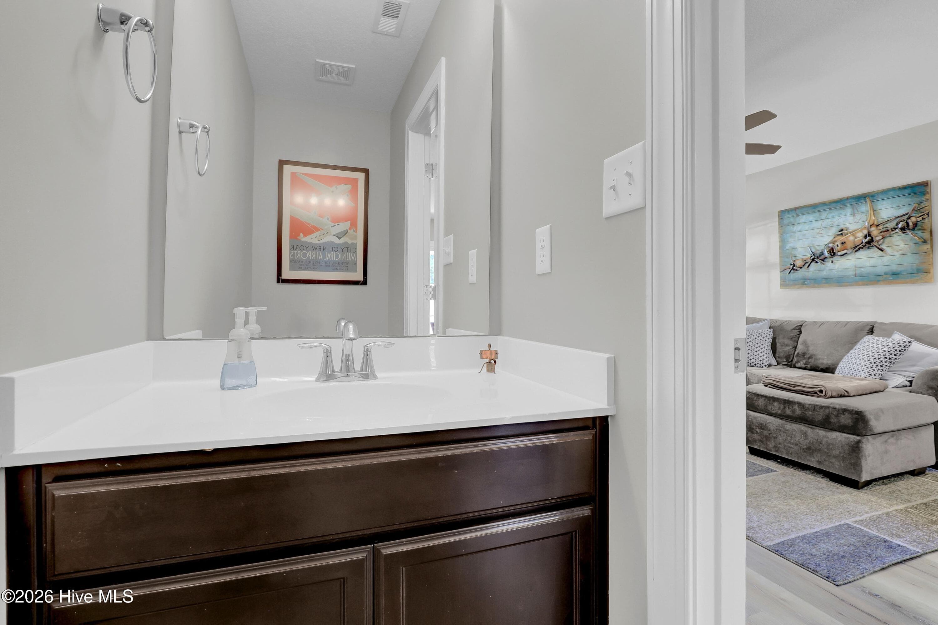 Townhouse at 123 W Murrow Lane, Jacksonville, NC 28546, photo 10 of 25