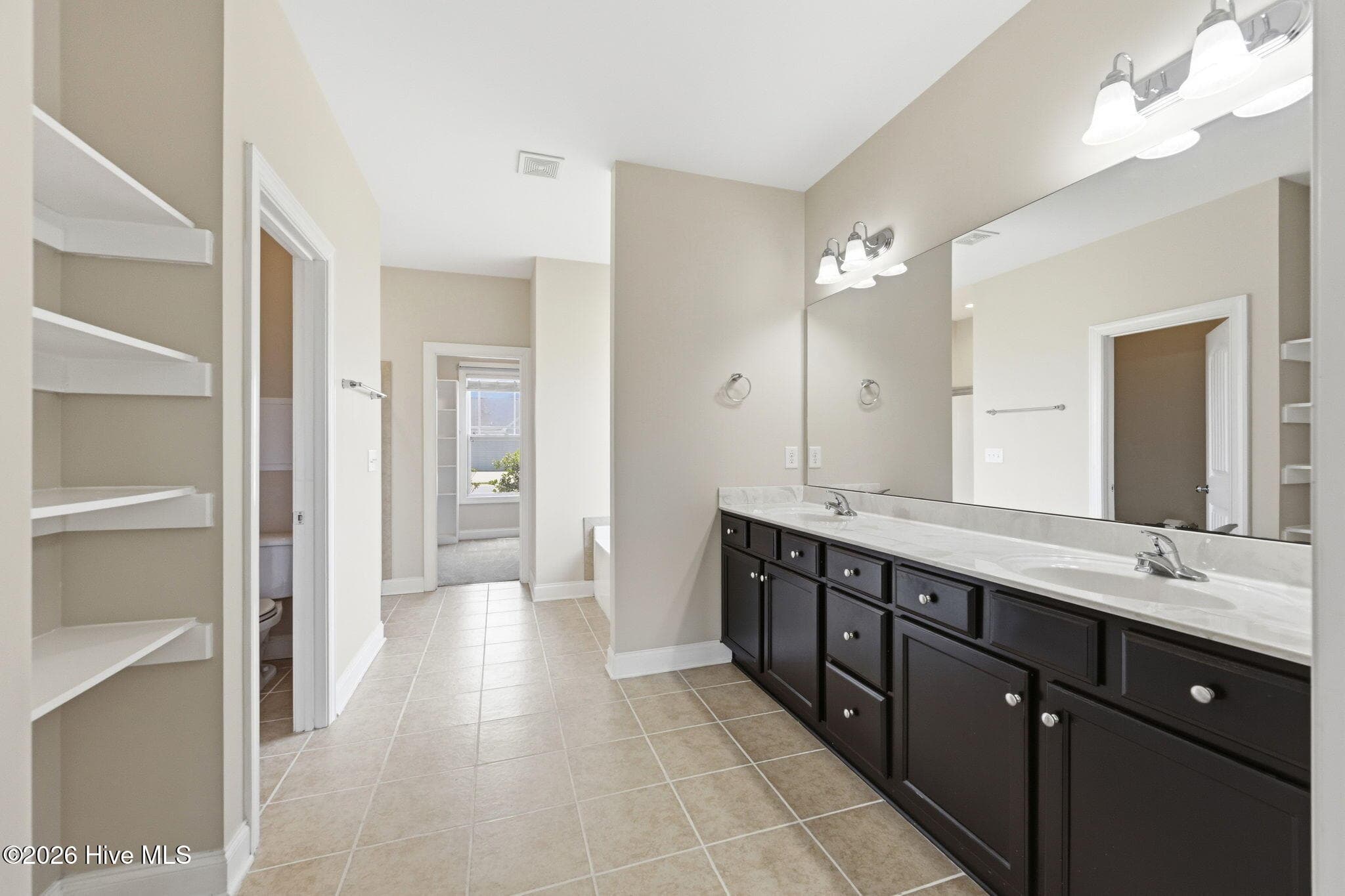 Single Family Residence at 447 Oldtowne Street, Jacksonville, NC 28546, photo 22 of 65