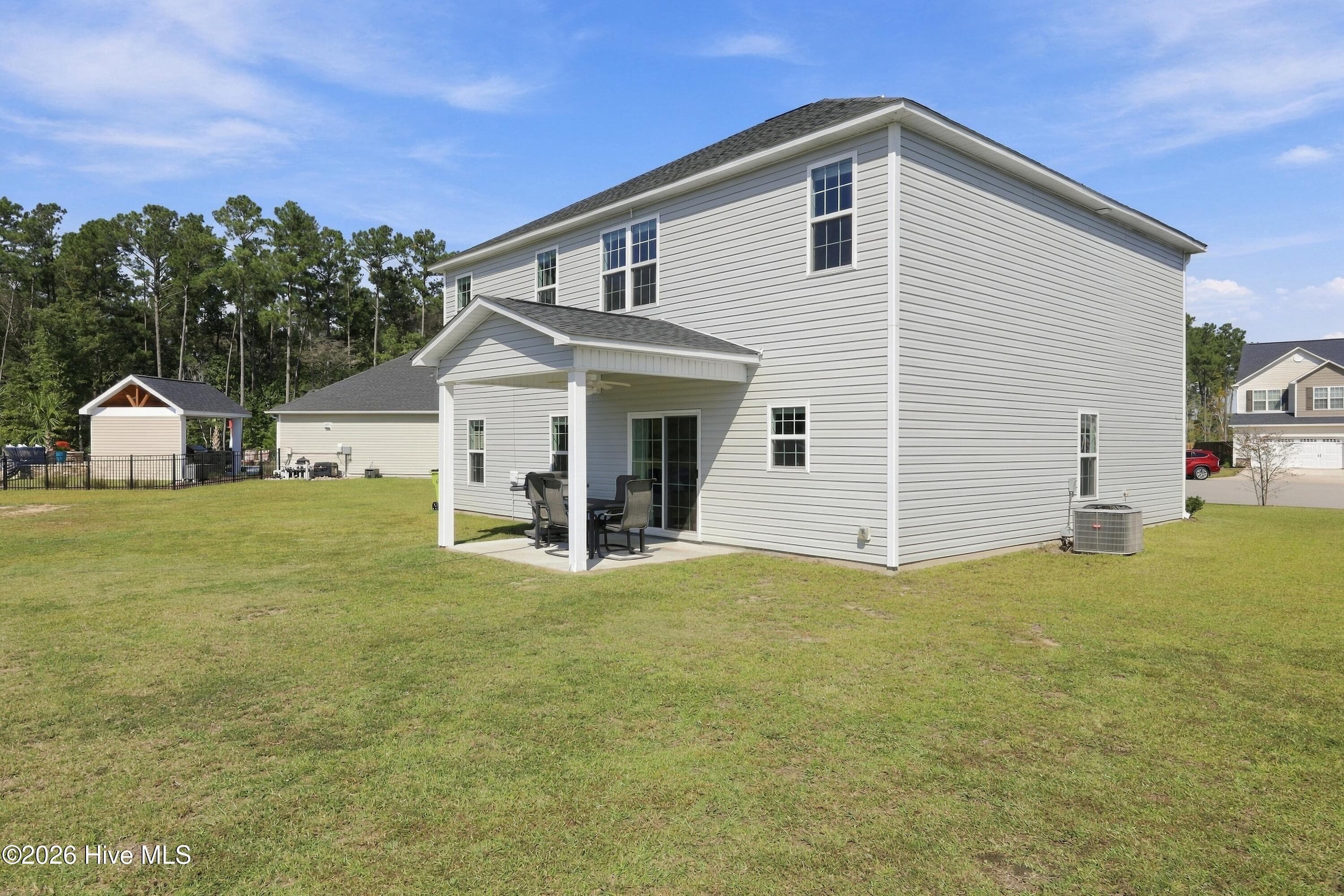 Single Family Residence at 1011 Sailfish Street, New Bern, NC 28562, photo 17 of 44