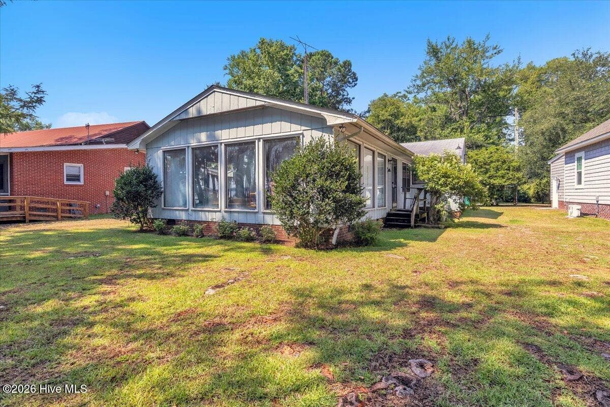Single Family Residence at 113 Clinton Road, Elizabethtown, NC 28337, photo 52 of 53